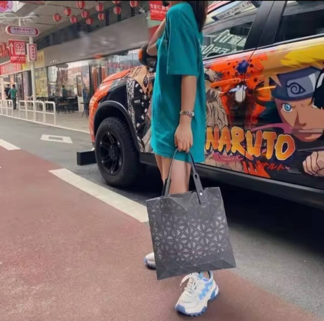 Baobao issey miyake frame tote 6x6 / MIYAKE Frame Mesh Tote Bag กระเป๋าที่มองทะลุได้เหมือนตะกร้าและให้ความรู้สึกสดชื่น