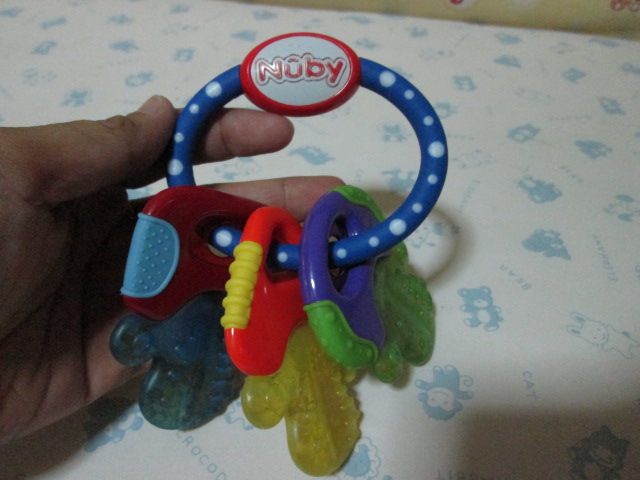 Nuby Icy Bite Teether (Ages 3M+) ของเล่นเสริมพัฒนาการสำหรับเด็กมือสอง