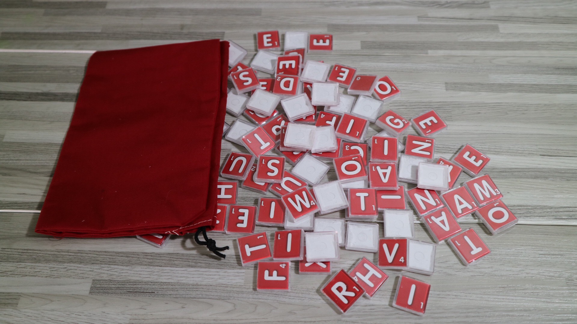 เบี้ยสำรองครอสเวิร์ดแบบใส 100 ชิ้น สำหรับรุ่นทั่วไป Crossword Tile