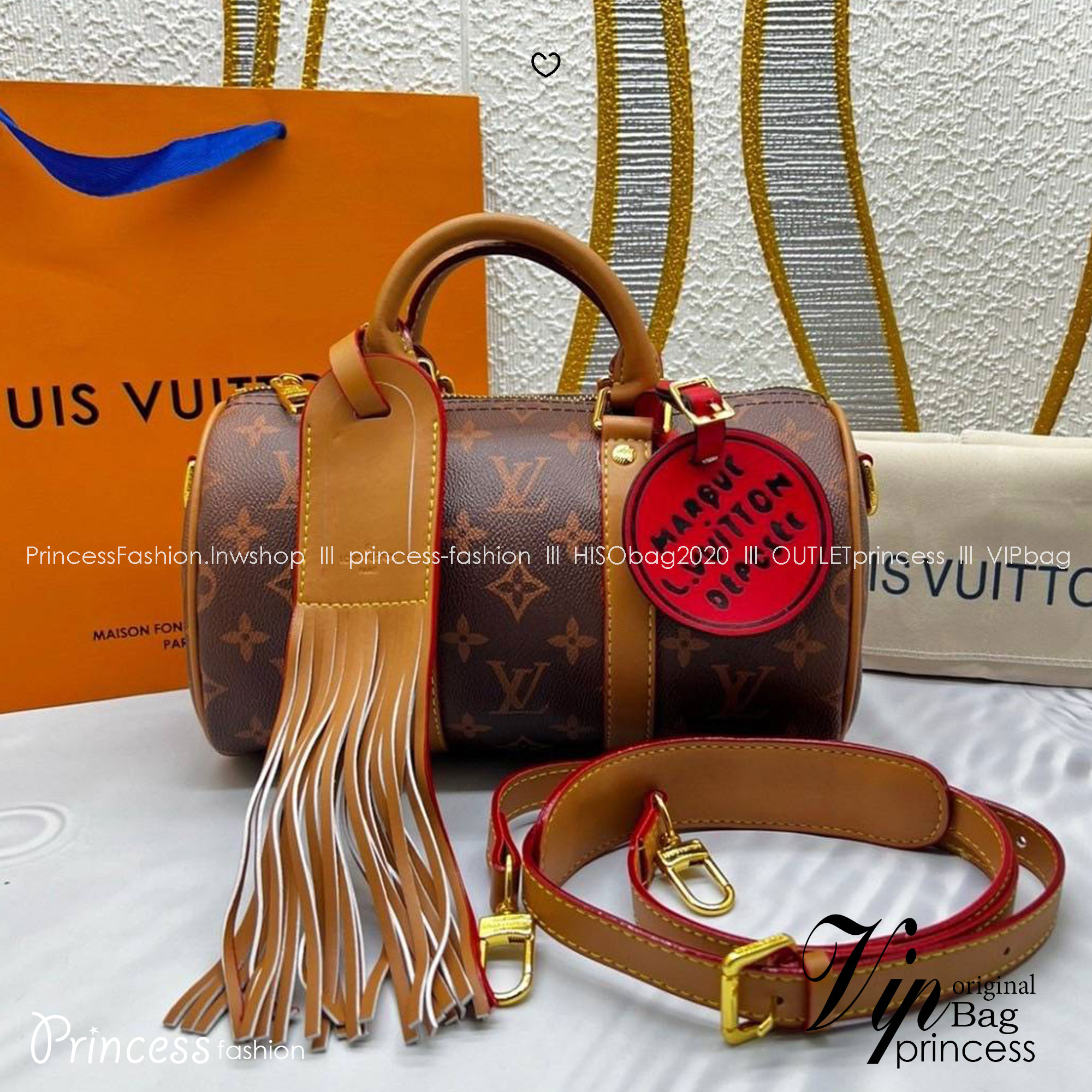 LV Keepall Bandoulière 25 Bag Monogram Dust กระเป๋าสะพายรุ่นใหม่ เพิ่มลูกเล่นใหม่ด้วยกลิ่นอายสไตล์เวสเทิร์นจาก Monogram Dust สุดไอคอนิกด้วยพู่ขนาดใหญ่โดดเด่น พิมพ์ลายโมโนแกรม สวยเท่คลาสสิกก่อนใคร