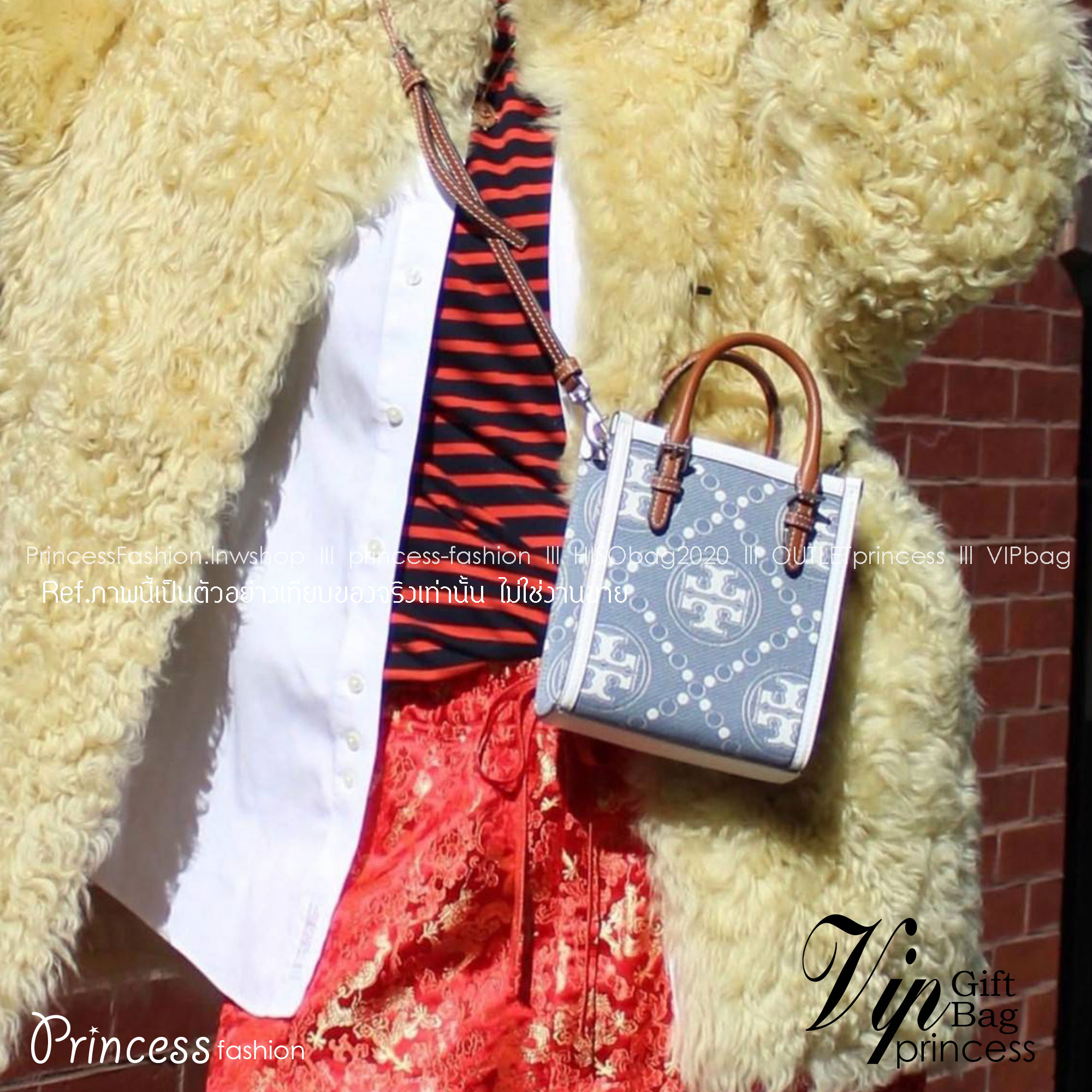 Tory Burch Mini T Monogram Denim Tote / Tory Burch T Monogram Jacquard Denim Mini Tote กระเป๋าทรงโท้ทไซส์มินิ T Monogram รูปแบบคลาสสิค ตัดเย็บอย่างดี คอลใหม่ห้ามพลาดคะ