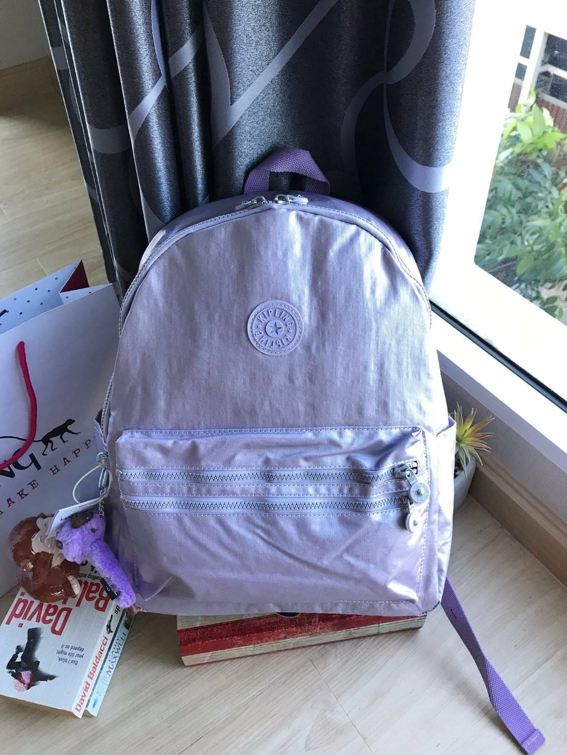 KIPLING LARGE BACKPACK WITH DOUBLE ZIPSกระเป๋าเป้จากคอลเลคชั่น Mayday วัสดุ Nylon & Polyester 100% น้ำหนักเบา ใส่ของได้เยอะแบบไร้กังวล เปิดปิดด้วยซิปคู่ ด้านหน้ามี2ช่องซิปใส่ของจุกจิกที่ต้องหยิบใช้บ่อย ใบใหญ่กับราคาเบาๆเลยคร้า!!