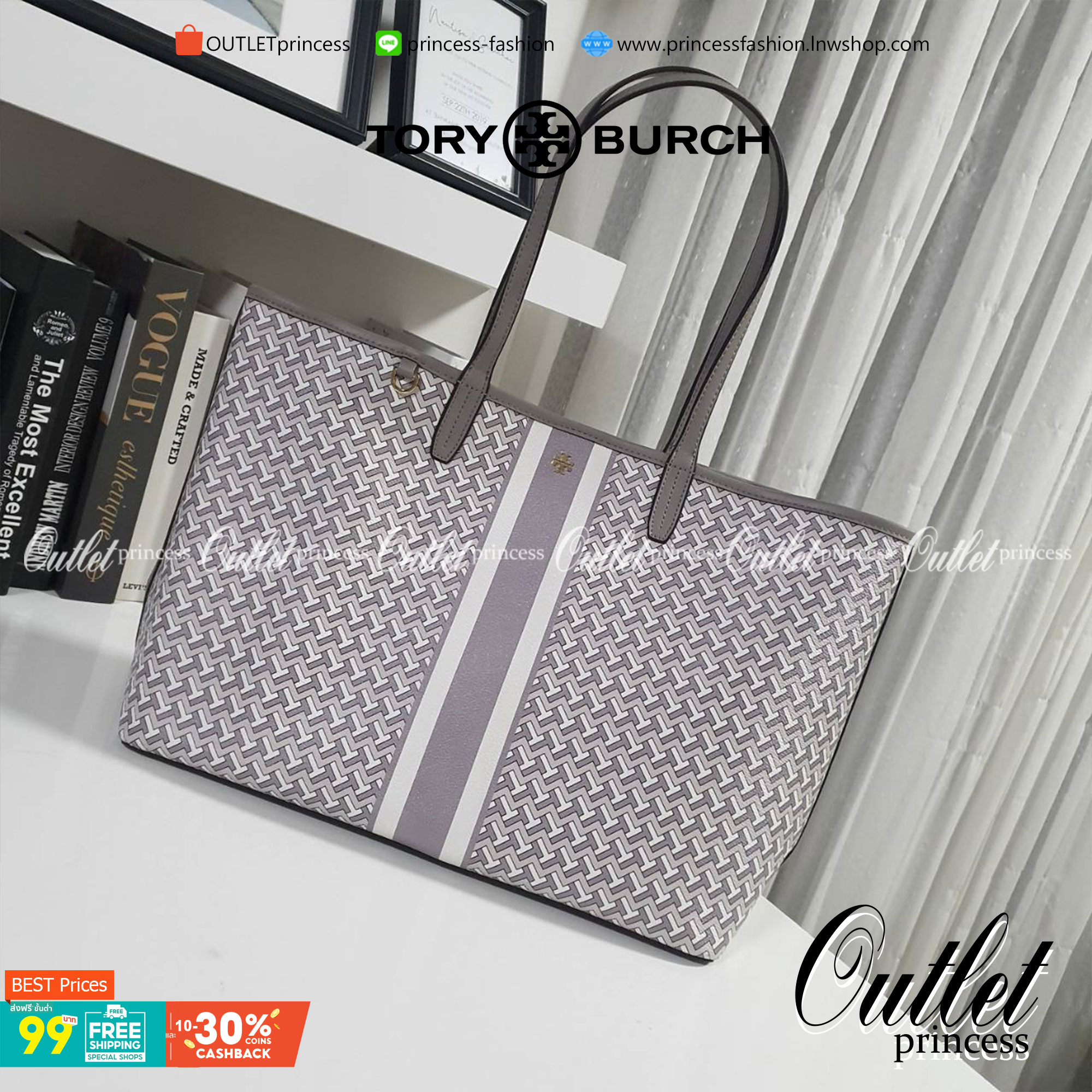TORY BURCH T LINK TOTE BAG กระเป๋าสะพายไหล่ทรงช้อปปิ้ง ทรงคลาสสิค ฮิตตลอดกาล ทรงสวยขนาดกำลังดี ตัวกระเป๋า วัสดุหนัง PU ด้านหน้าติดโลโก้แบรนด์มาพร้อมที่คล้องกุญแจ ตัดแถบเส้นลายกราฟฟิค เปิดปิดด้วยกระดุมแม่เหล็ก ภายในมีช่องแยกลายแบรนด์สวยงาม โล่งกว้าง ภายในบ