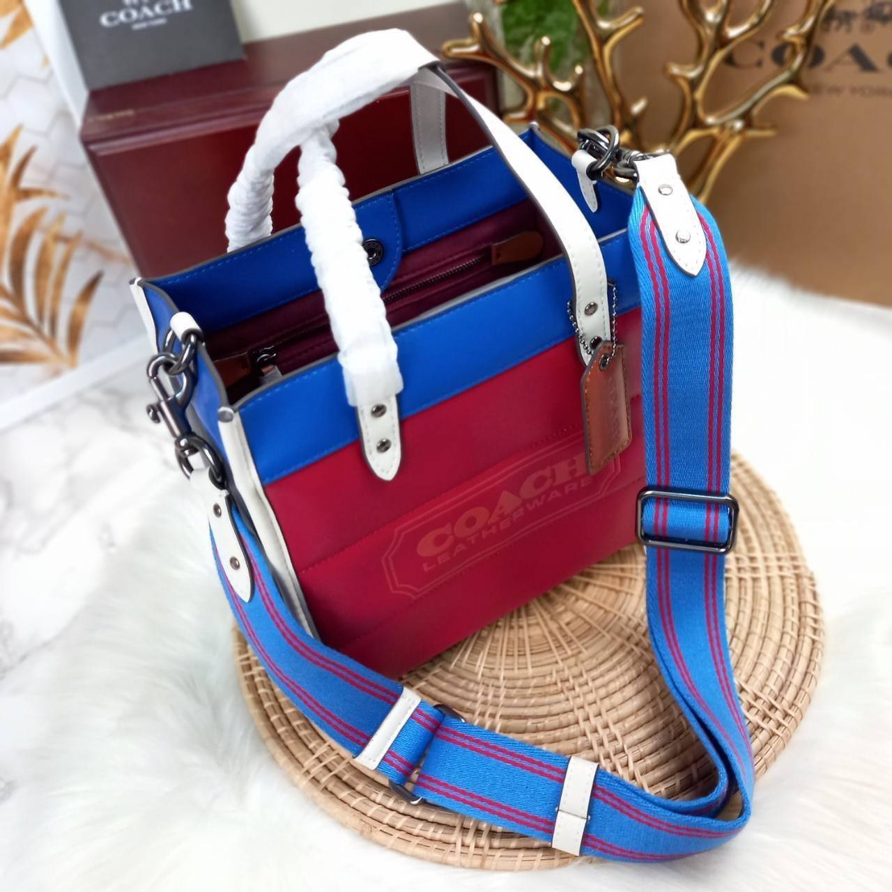 COACH CASUAL STYLE STREET STYLE 2WAY PLAIN LEATHER ELEGANT STYLE (C6958 C6852) 🌺 ที่สุด! ของที่สุด!! กระเป๋าถือ กระเป๋าสะพายรูปทรงสุดฮิต สุดคลาสสิค รุ่น UNISEX ที่ชิคๆ สบายๆ ได้ทั้งชายและหญิง// วัสดุหนังแท้ทั้งใบ ตัดเย็บด้วยหนังเนื้อนุ่มพิเศษ หนา 