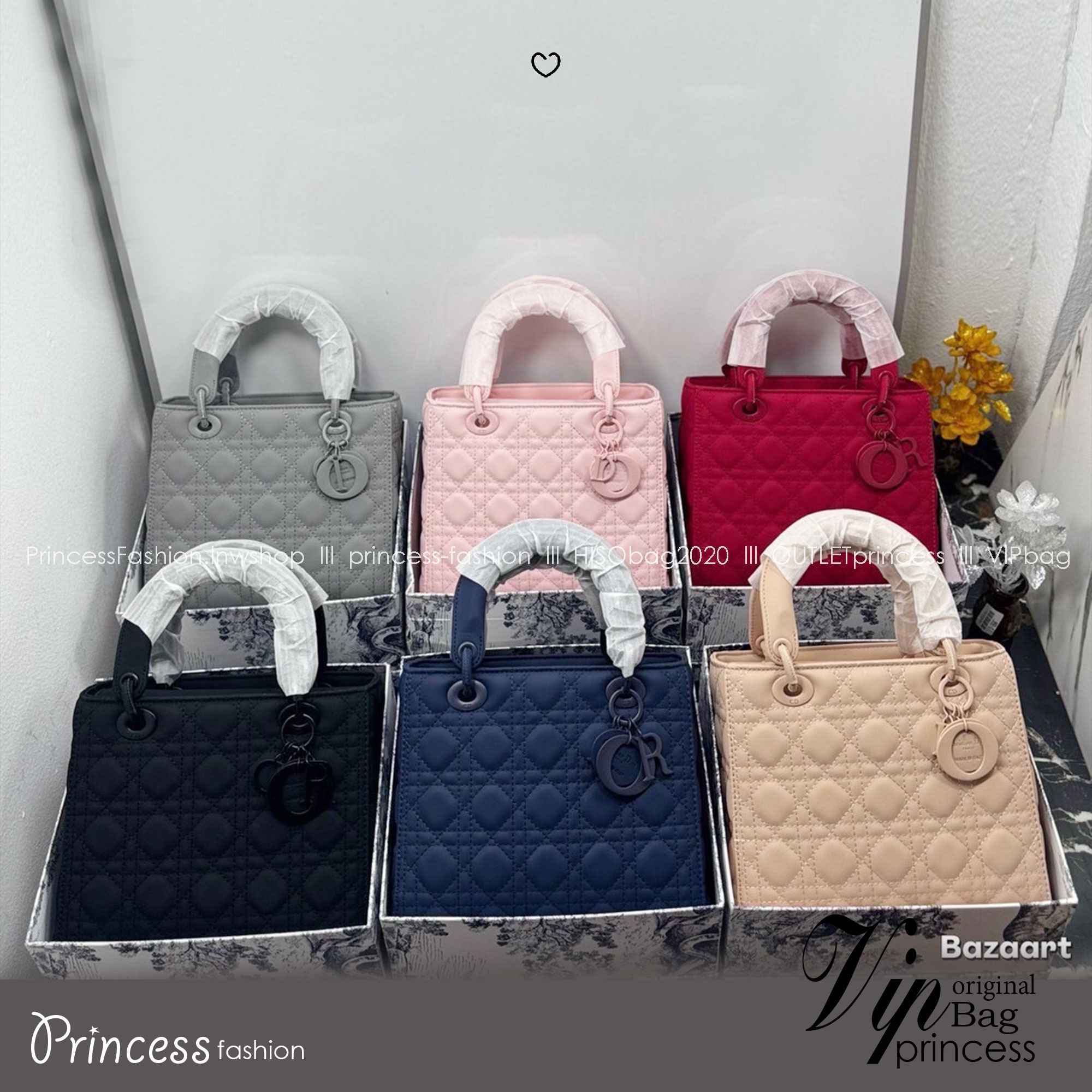Dior Medium Lady Dior Bag 25cm กระเป๋าสะพายทรงโท้ท ที่สุดของความเรียบหรูดูแพง น้อยแต่มากที่แท้ทรู ดีไซน์เรียบง่าย แต่แฝงไปด้วยความหรูหรา ทรงกล่องคลาสสิค โดดเด่นด้วยพวงกุญแจอะไหล่โทนสีเดียวกับกระเป๋า เป็นเอกลักษณ์ด้วยลายเส้นซ้อนทับสวยงาม
