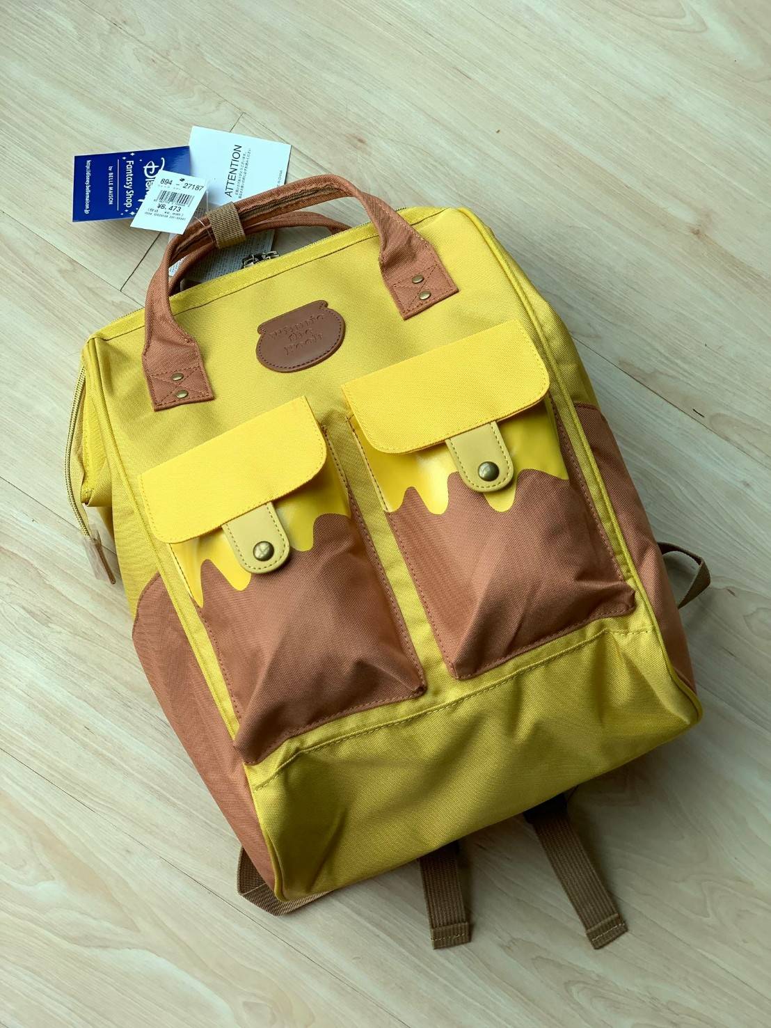 Belle Maison's Disney Fantasy Bags! รุ่น Classic Backpack จากBellemaison แห่งเดียวในประเทศญี่ปุ่น มีรูปโฉมและสไตล์ใช้งานคล้ายแบรนด์ Anello แต่งแต้มสีสันและลวดลายเพิ่มเติมลงบนกระเป๋าจากเหล่าการ์ตูนของดิสนีย์ เป็นรุ่นลิมิเตทสุดๆที่ออกมาไม่บ่อยเลยคร้า!!