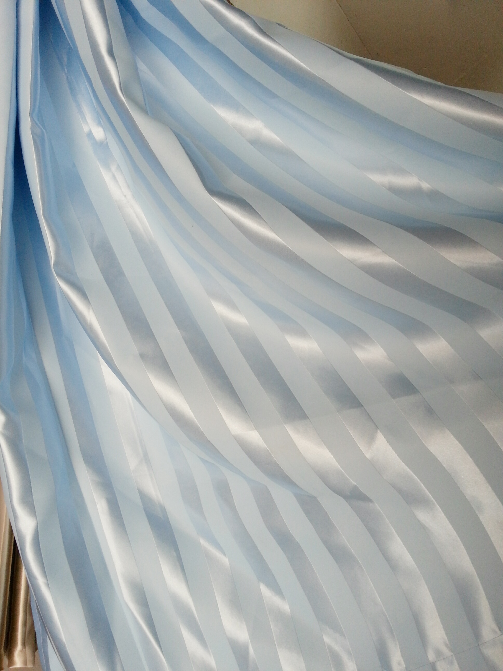 ผ้าม่านหน้าต่างกันยูวี หนา ลายทางเล็ก สีฟ้าอ่อน