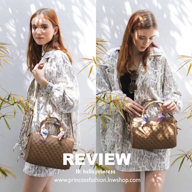 สินค้าขายดี ขนาด มินิ สวยมากคะ >> รุ่น KEEP leather Pillow bag สวย น่ารัก ขนาดตอบทุกโจทย์การใช้งาน เห็นแล้ว **หลงรักเลยคะ ตัวกระเป๋าขนาดกำลังดี ปักลายตารางสวย จุของคุ้ม หนังชนิดพิเศษ สวยมาก ดูแลรักษาง่าย มาพร้อมสายสะพาภายในมีช่องซิป และช่องใส่ของจุก