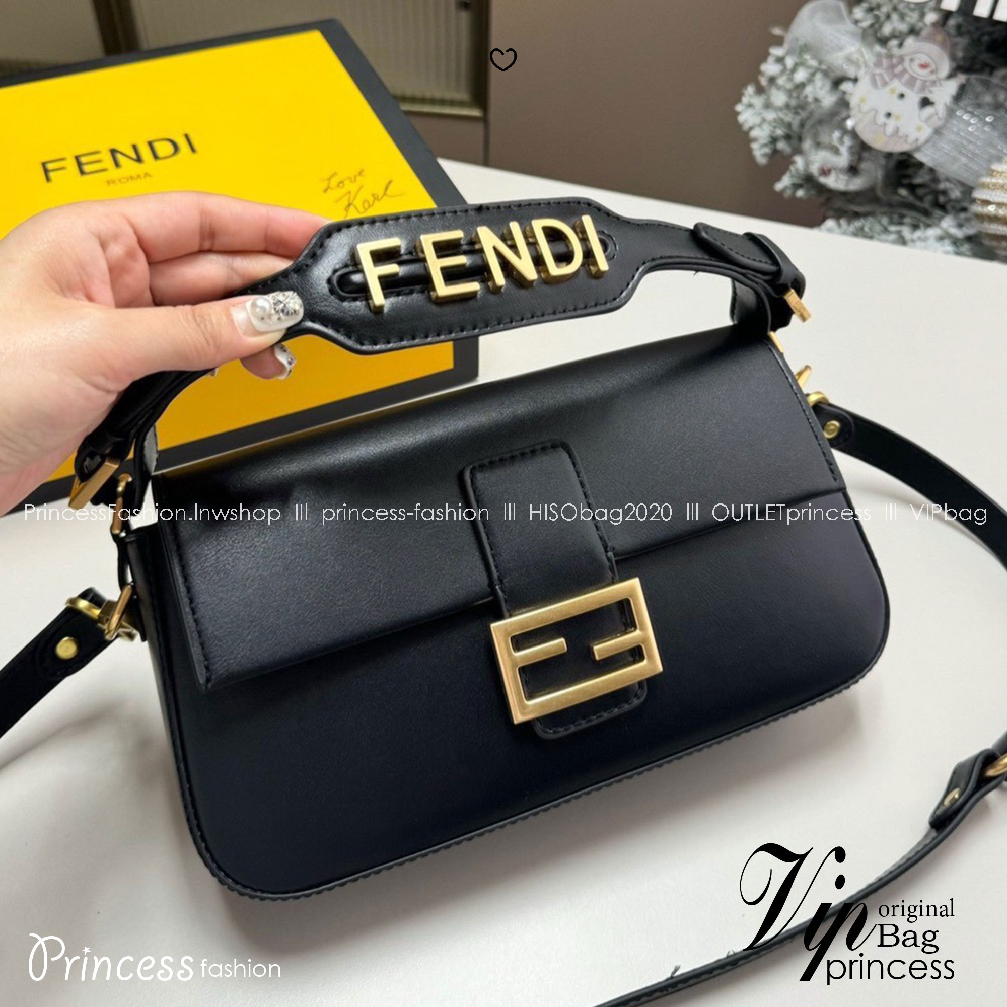 FENDI Baguette Leather Bag กระเป๋าสะพายทรงแบคเกตต์ หนังเรียบสวย อีกหนึ่งรุ่นใหม่ ปังไม่ไหวจ้าแม่!! เรียบหรูและคลาสสิคในตัว มาพร้อมสาย 2 แบบ สำหรับคล้องแขน และสายครอสบอดี้