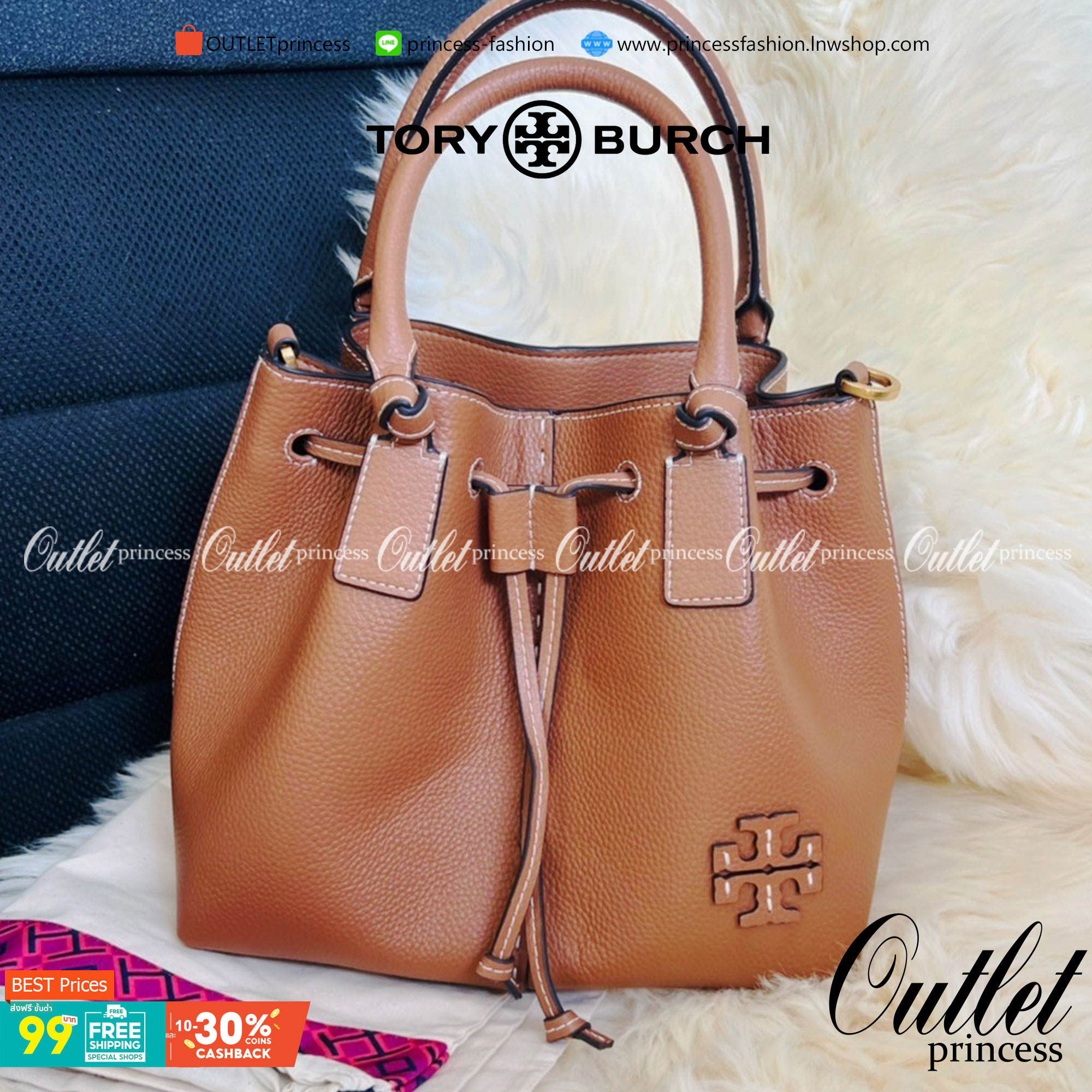 OUTLET 】TORY MCGRAW SMALL DRAWSTRING กระเป๋าถือหรือสะพายข้าง วัสดุหนังวัวแท้ อะไหล่ทอง เปิด-ปิดด้วยสายหนังรูด จะถือหรือสะพายข้างได้Crossbodyได้ น้ำหนักเบาจุของได้เยอะ ด้านหน้าประดับโลโก้แบรนด์ ด้านในมีช่องเล็กสำหรับใส่บัตรใส่ตังค์ได้ มีสายยาว ปรับสายได้ ถ