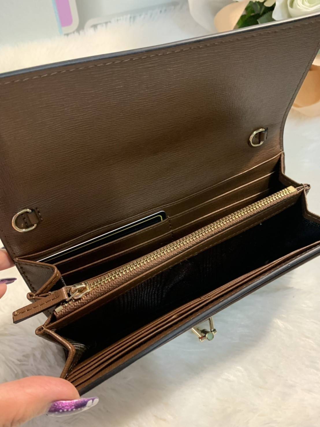 GUCCI Jackie 1961 chain wallet กระเป๋าสตางค์ใบยาวพร้อมสายสะพายโซ่สีทอง ขนาดพกพา หยิบจับถนัดมือ