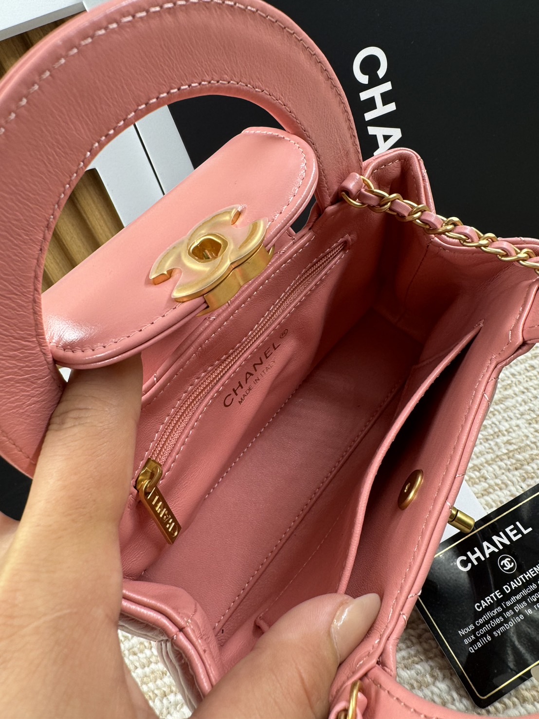 Chanel mini kelly flap bag เกรดออริ สลับแท้ 1:1 ใช้งานต่างประเทศได้