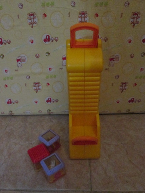 Fisher-Price Peek-a-Blocks Tumblin' Sounds Giraffe ของเล่นมือสอง