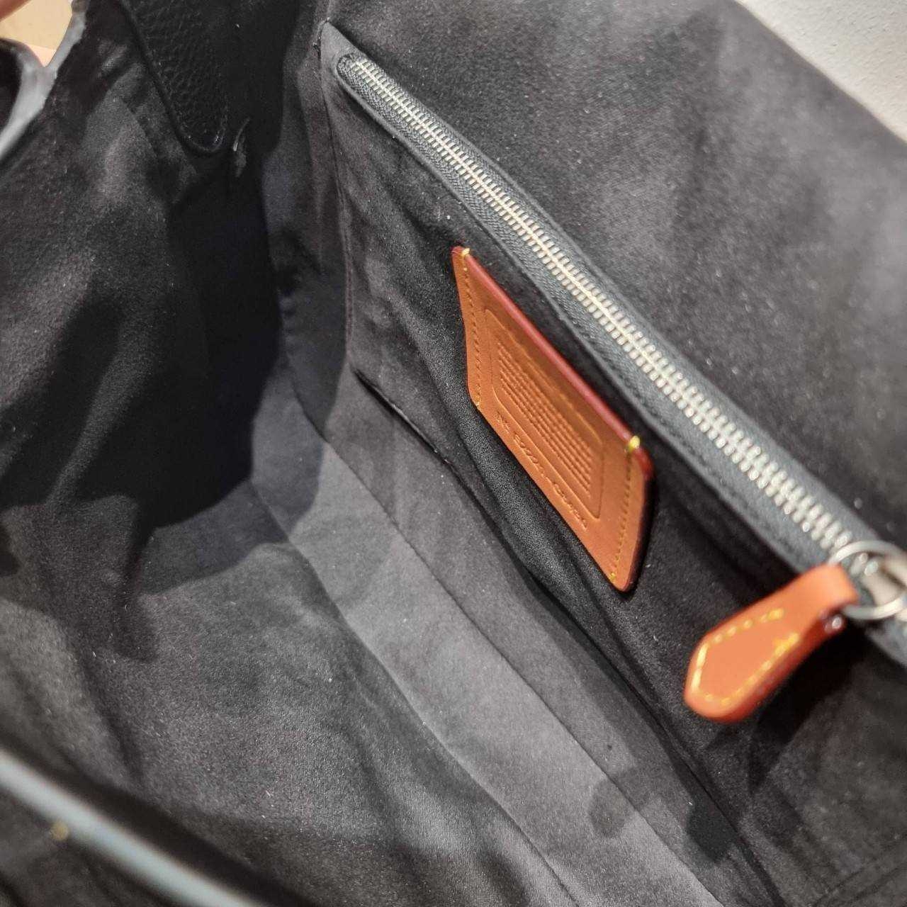 COACH Soft Tabby Messenger In Signature Canvas C8430 CH769 ไอเท็มที่หนุ่มๆต้องไม่พลาด กระเป๋าทรงแมสเซนเจอร์ใบใหญ่กำลังพอดี พร้อมด้วยสายสะพาย 2 เส้น