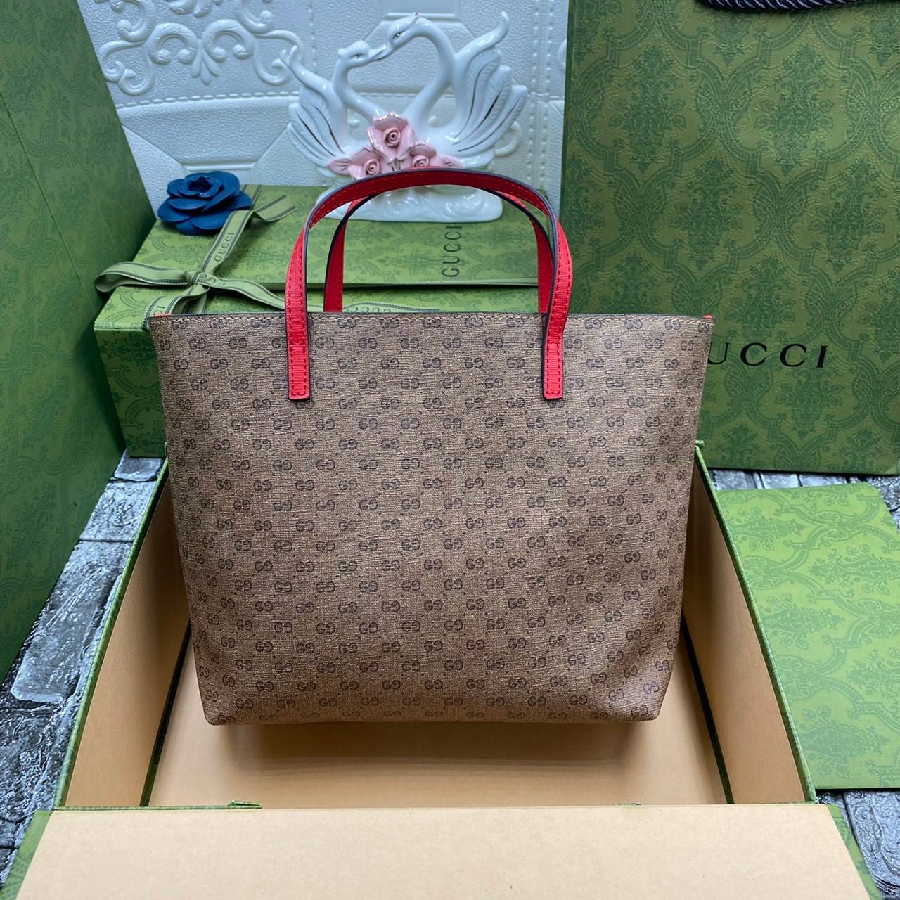 VIP 】Animal-Friendly Gucci Kid Tote Bag งานหนังแท้ทรงตั้งสวย ขนาดกะทัดรัด จุของได้เยอะ ใช้ได้ทั้งเด็กและผู้ใหญ่ น่ารักมากค่ะ **รุ่นขายดีตลอดกาล**