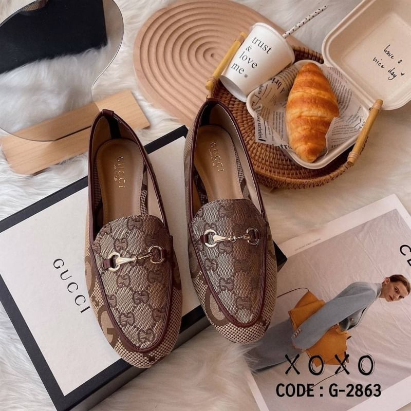 GUCCI รองเท้าคัชชู GG jumbo collection ใหม่ ล่าสุดปีนี้เลย ผ้าลายใหม่ ไม่เหมือนใคร งานชนช้อปค่ะ ปั้มแบรนด์ สวยมาก