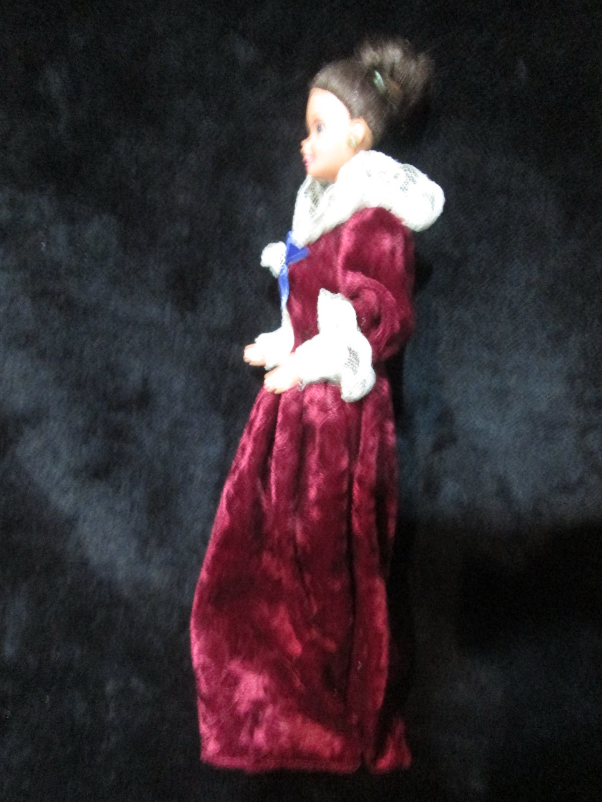 Barbie Holiday Vintage from 1996 ตุ๊กตาบาร์บี้แท้มือสองสภาพดี