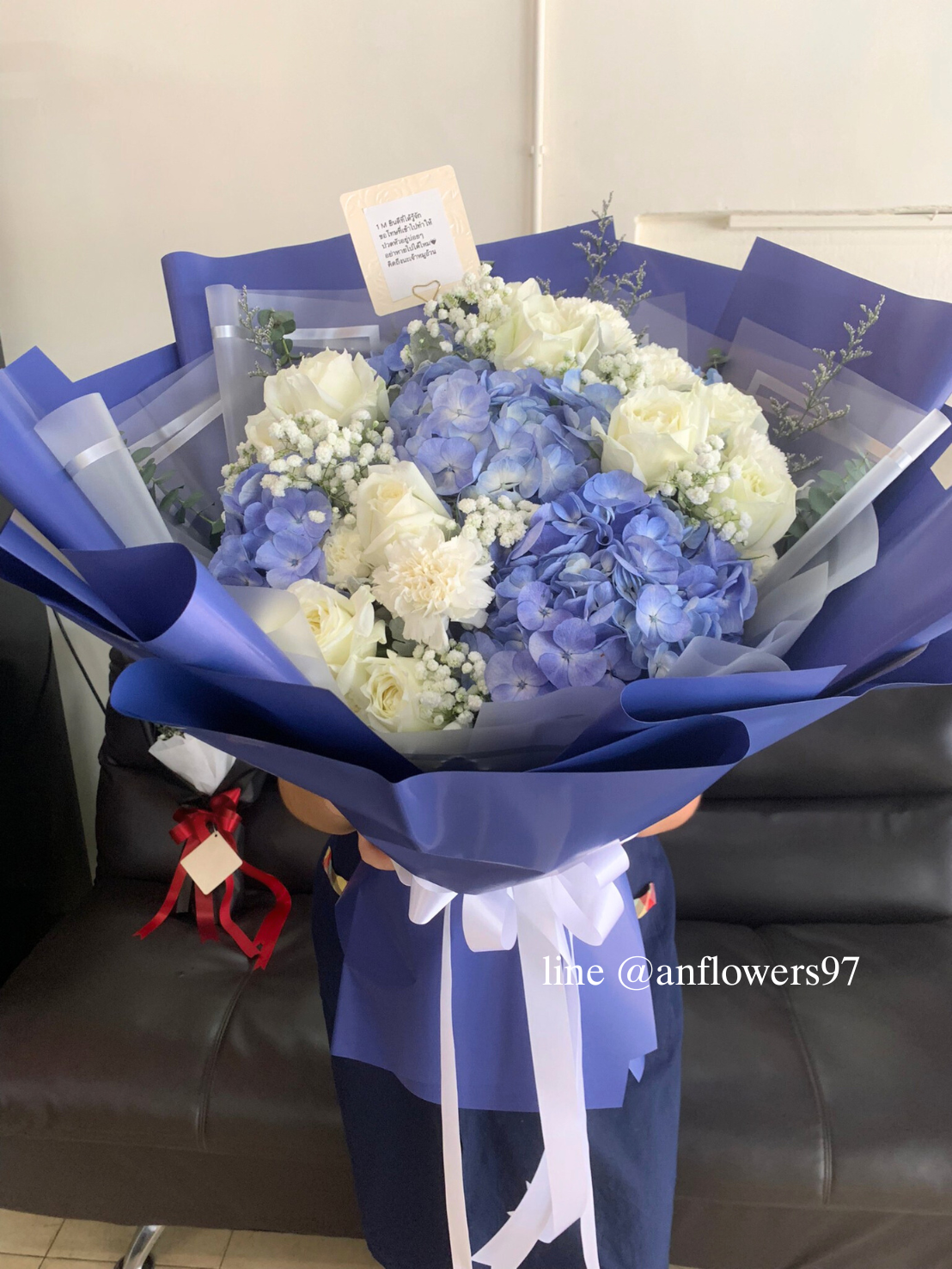 ช่อดอกไม้ ช่อไฮเดรนเยียสีฟ้า