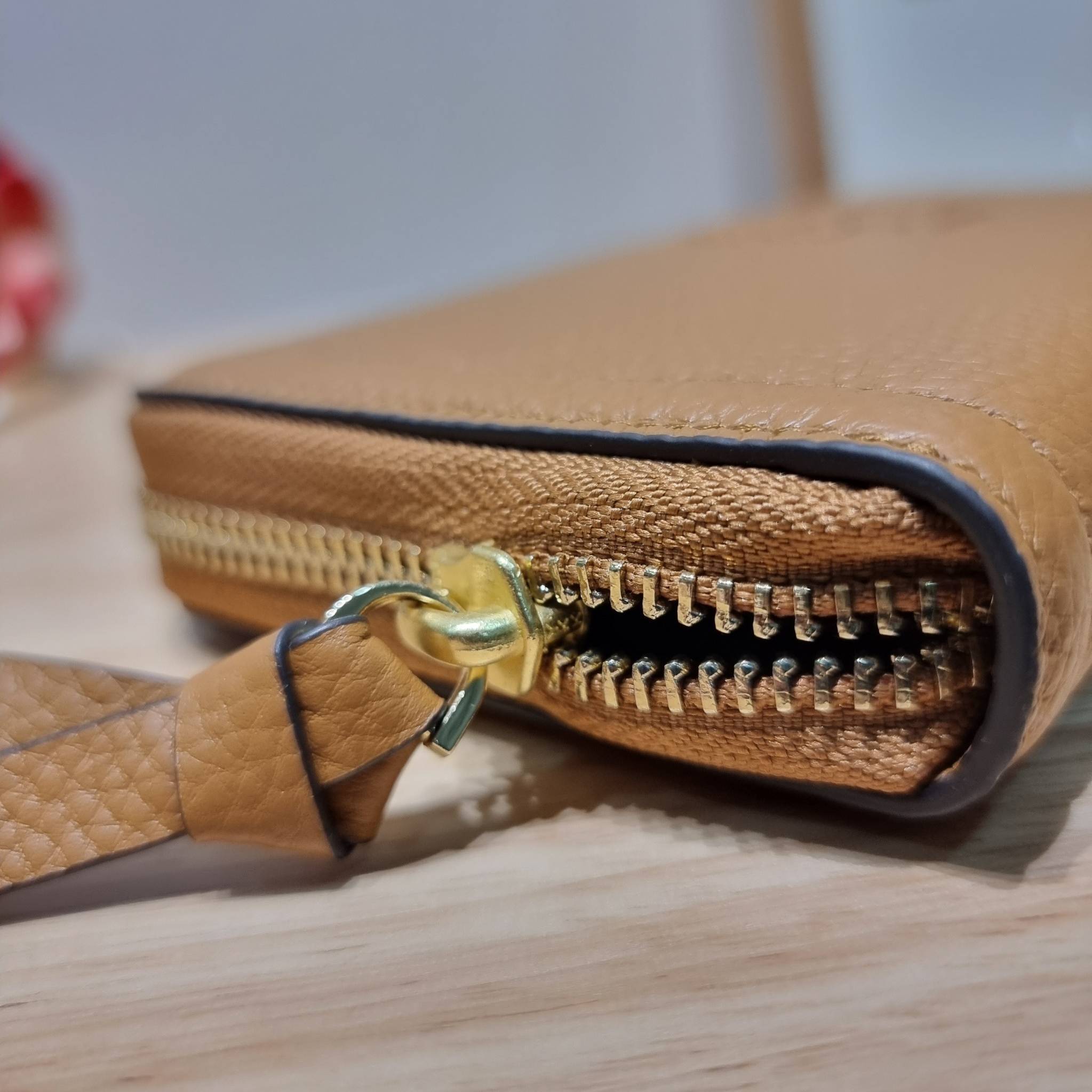 TORY BURCH THEA MULTI GUSSET ZIP CONTINENTAL WALLET กระเป๋าสตางค์ใบยาวเบสท์เซลเลอร์ ขนาดกำลังพอเหมาะ ดีไซน์เรียบหรู