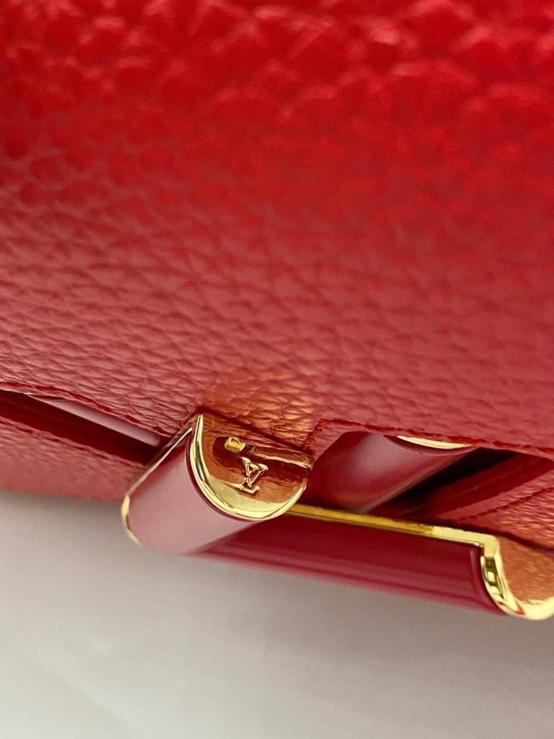 หนังแท้ LOUIS VUITTON Scrunchie Twist Bag พร้อมส่งที่ไทย เกรดออรินอลงานหนังแท้ทั้งใบ ภาพสินค้าถ่ายจากงานขายจริง ใช้งานต่างประเทศได้