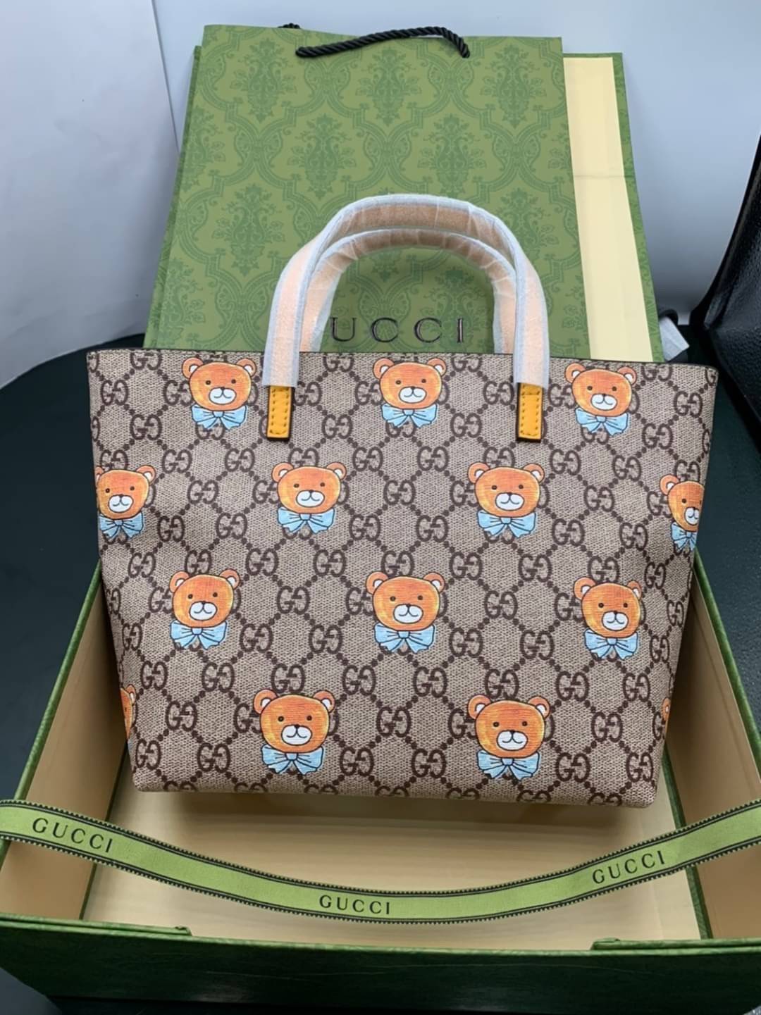 VIP 】Animal-Friendly Gucci Kid Tote Bag งานหนังแท้ทรงตั้งสวย ขนาดกะทัดรัด จุของได้เยอะ ใช้ได้ทั้งเด็กและผู้ใหญ่ น่ารักมากค่ะ **รุ่นขายดีตลอดกาล**