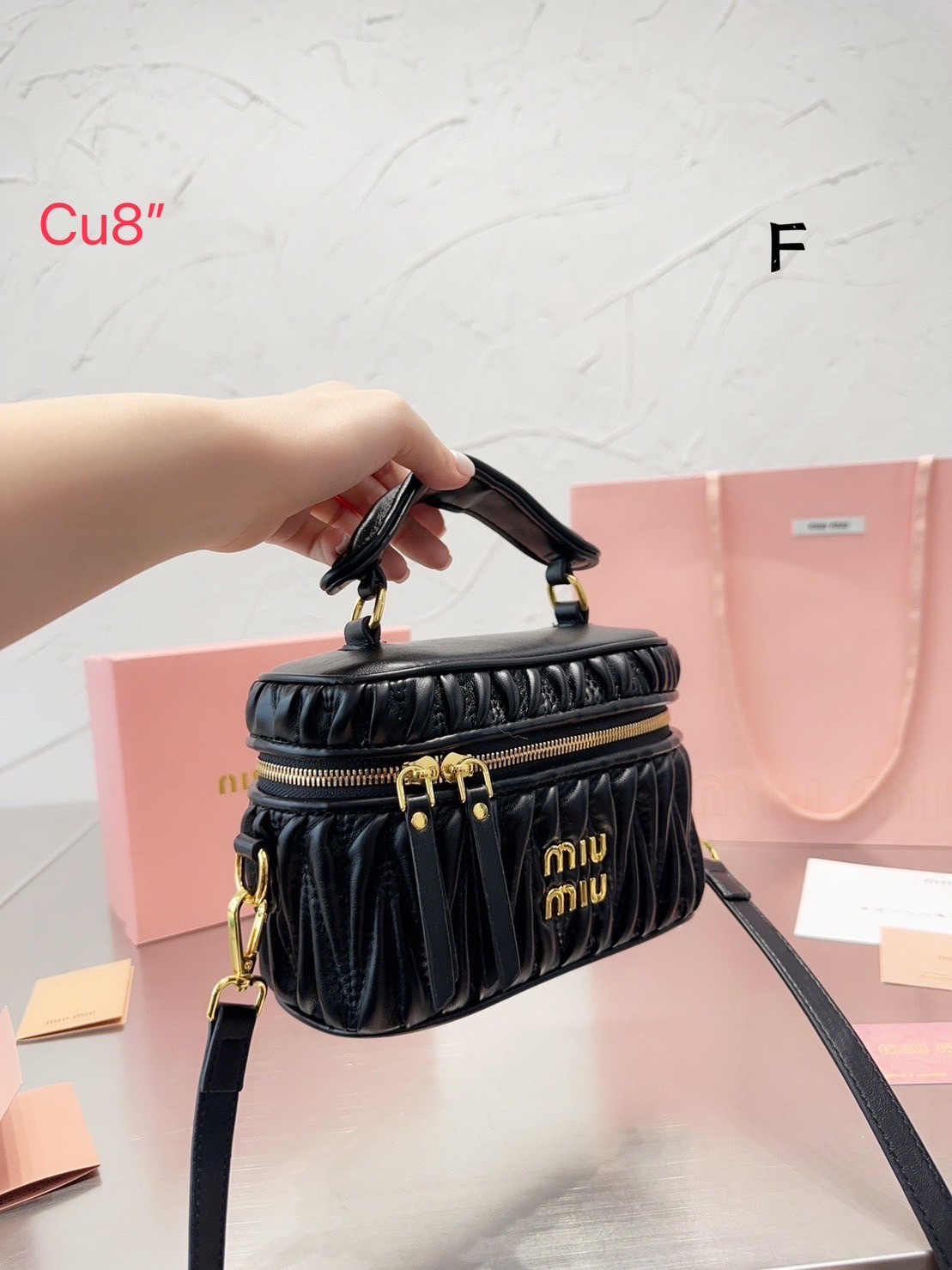 MIU MIU Matelasse nappa leather shoulder bag / MIU MIU BAG พร้อมส่ง 4 สี กระเป๋าสะพายทรงกล่อง ให้ความละมุม ลุคคุณหนูน่ารักสุดๆ คะ