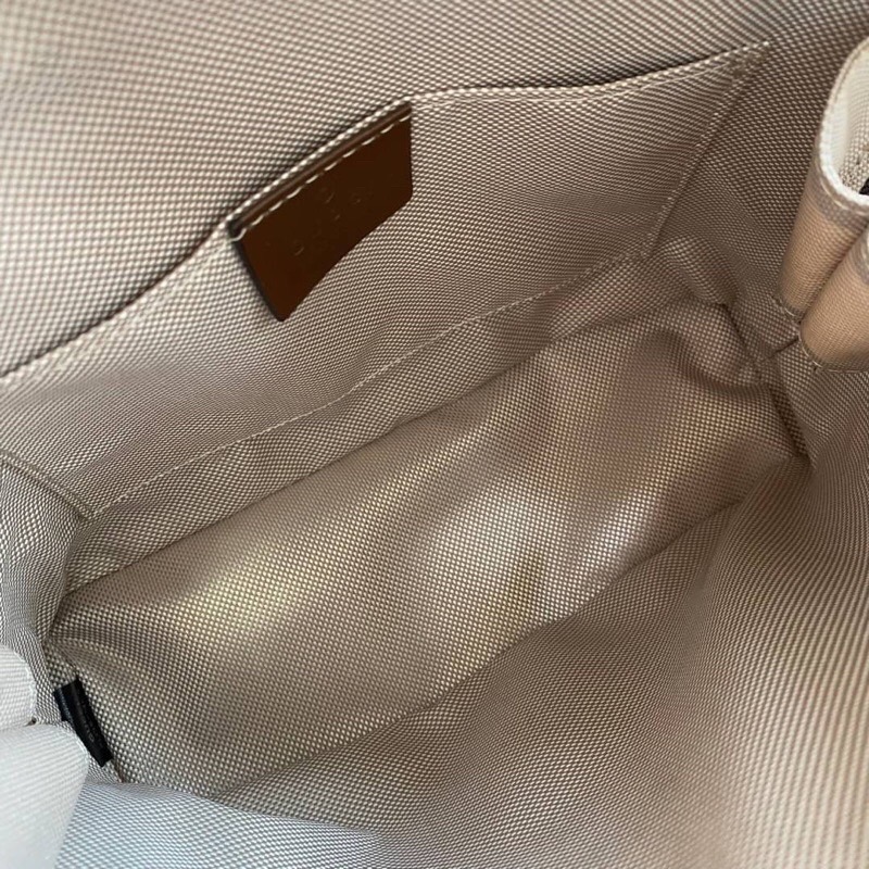 Gucci Horsebit 1955 mini top handle bag / Gucci Horsebit 1955 mini Tote bag กระเป๋าสะพายกุชชี่ รุ่นใหม่ สีใหม่ งานซิปคู่อะไหล่สีทอง มาพร้อมสายสะพายยาวถอดออกถือได้ งานสวยเป๊ะ ปั๊มทุกจุด ราคาสุดคุ้ม ภาพถ่ายจากงานขายจริง ใช้งานต่างประเทศได้