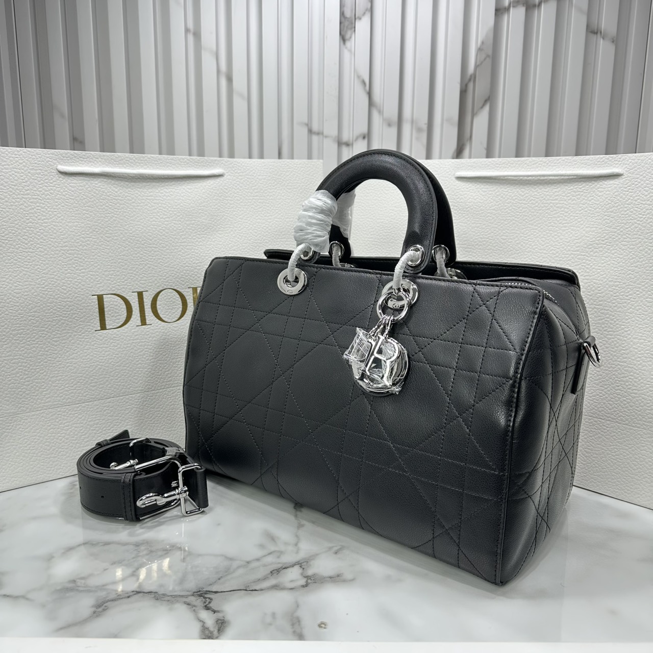 ORI หนังแท้ | Dior Granville Cannage Leather 2way Bag / Dior Keepall Bag กระเป๋าสะพายใบใหญ่ ภายในโล่งกว้างจุของได้เยอะ