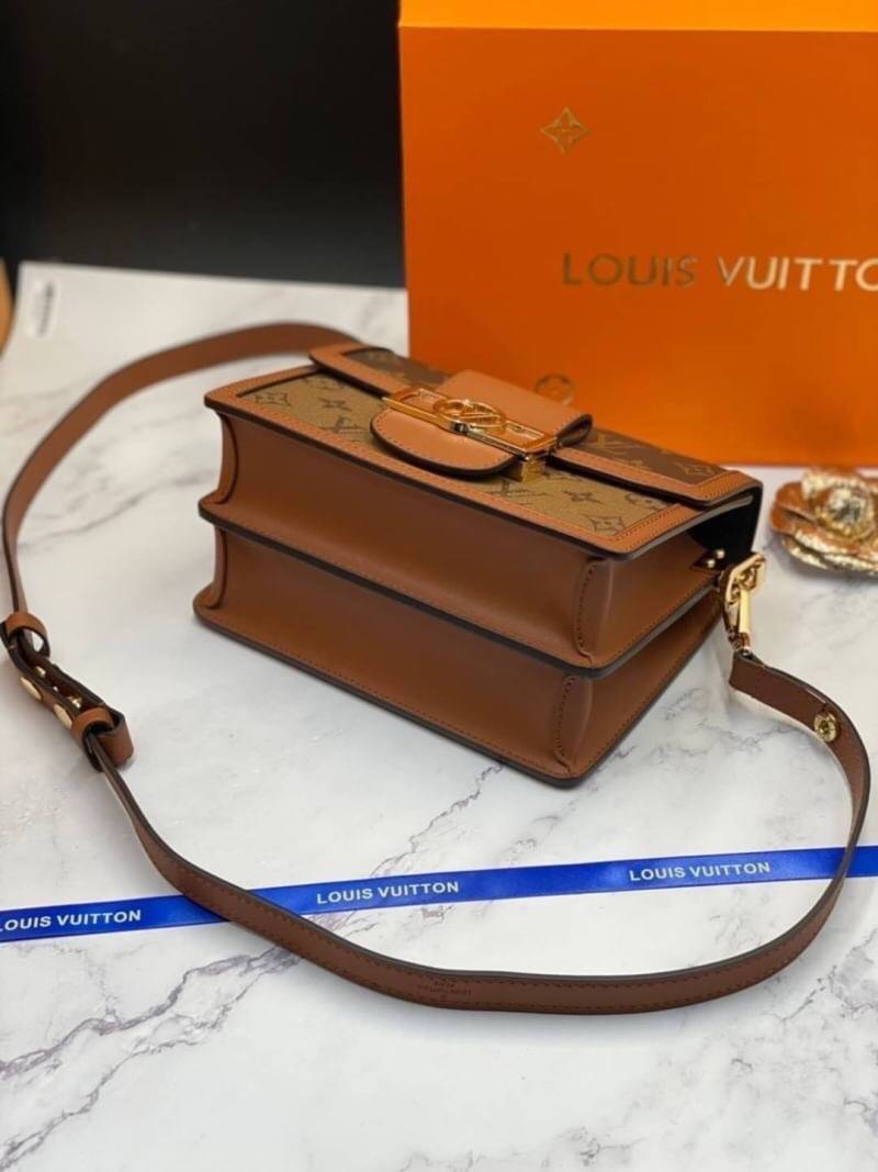 VIP GIFT 】หนังแท้ LOUIS VUITTON DAUPHINE MINI LEATHER HANDBAG - BROWN 20cm