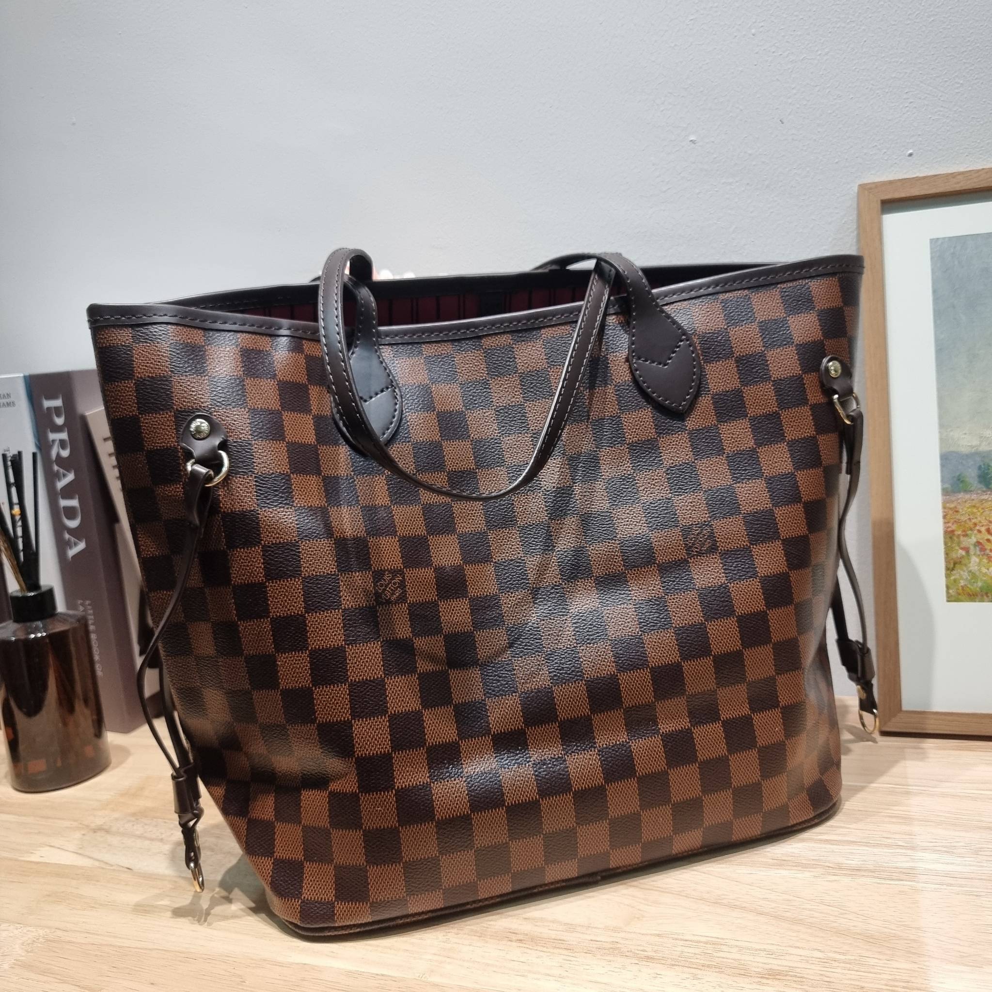 LV Neverfull Monogram / LV 2IN1 TOTE SET กระเป๋าสะพายไหล่ใบใหญ่ทรง tote มาพร้อมใบลูก คลาสสิคที่สุด เป็นอีกรุ่นที่มีคนใช้กันทั่วบ้านทั่วเมือง ฮิตแบบไม่ต้องพูดเยอะ