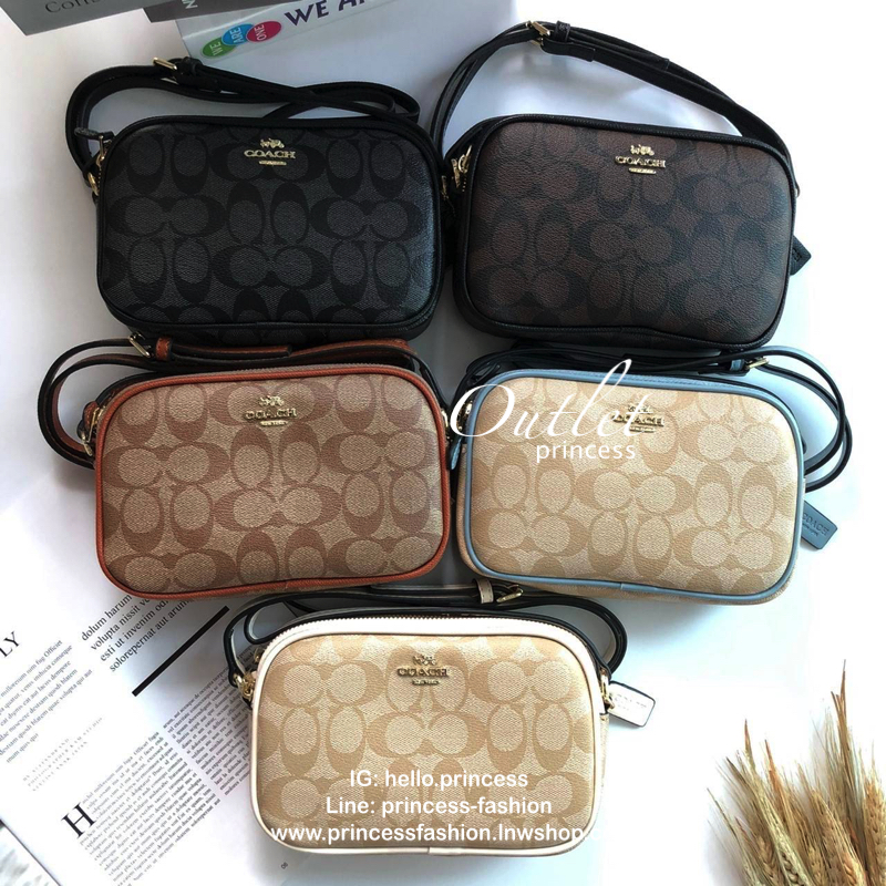 COACH MINI CROSSBODY BAGกระเป๋าสะพาน size mini วัสดุหนังลาย signature เปิด - ปิดด้วยซิป แบ่ง2 ช่องใหญ่ ภายในโล่ง ใส่ wallet สั้น มือถือได้ทุกรุ่น และของใช้จุกจิก พร้อมสายยาวถอด ปรับได้ค่ะ