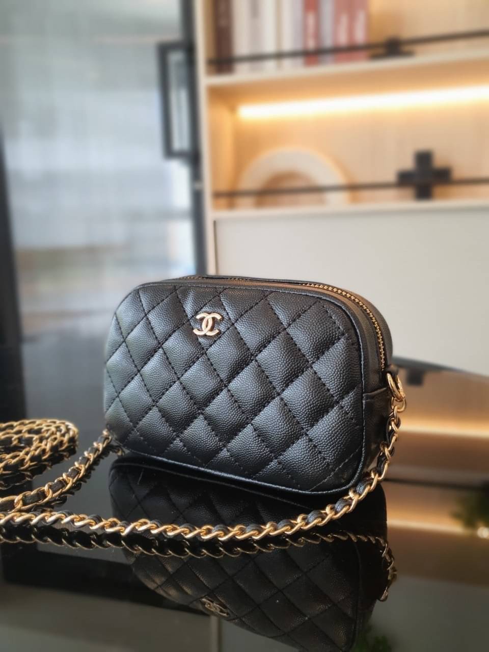 Chanel Camera Bag / CHANEL VIP CROSSBODY CHAIN BAG กระเป๋าทรงสะพายข้าง ที่กำลังมาแรงมาในตอนนี้ ตัวกระเป๋าเป็นกระเป๋าสตางค์หนังพียูพรีเมี่ยมลายคาเวียร์ อะไหล่ทองทั้งใบ