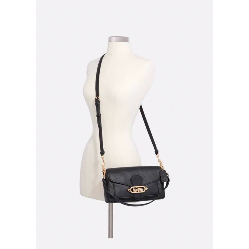 COACH SMALL JADE SHOULDER BAG [F91105,90782] กระเป๋าสะพายไหล่ ดีไซน์วินเทจย้อนยุค สวยคมชัด คลาสสิคใช้ได้ทุกลุค วัสดุหนัง pepble ทนทาน เปิด-ปิดด้วยฝาคาดโลโก้ พร้อมแถบแม่เหล็กในตัว รับรองแน่นหนา ด้านหลังมีช่องซิปให้ ภายในเป็นช่องโล่ง ขนาดกำลังดี ใช้งานง่าย 