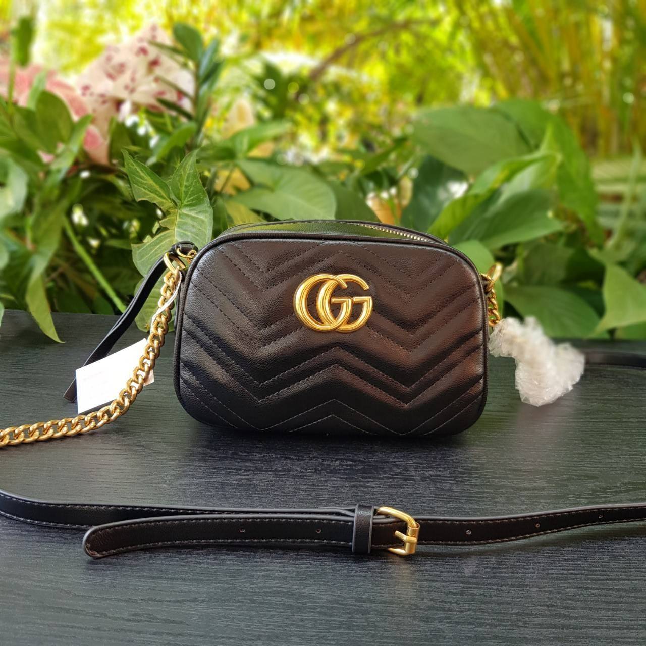 GUCCI GG Marmont small matelassé shoulder bag กระเป๋าสะพายครอสบอดี้ คอลเลคชั่นสุดหรู ใช้งานง่าย เข้าได้กับทุกลุค