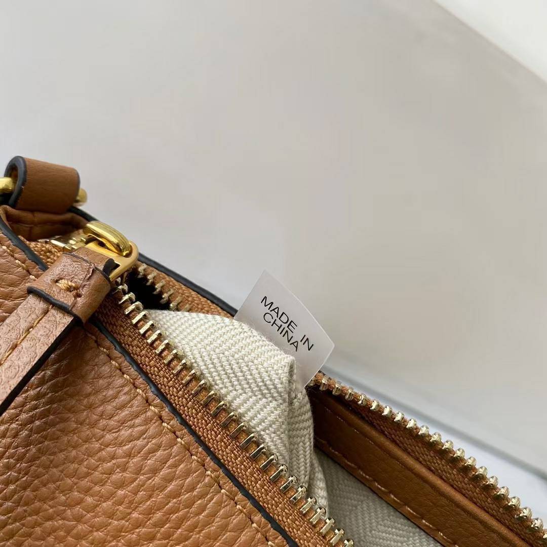 Tory Burch McGraw Top-Zip Satchel bag กระเป๋าสะพาย Crossbody ใบใหญ่ ทรงสวยสุดฮิต รุ่นใหม่ มาแรงที่สุดในตอนนี้!! วัสดุหนังแท้ สัมผัสนุ่มมือ หนังสวยสุดๆ