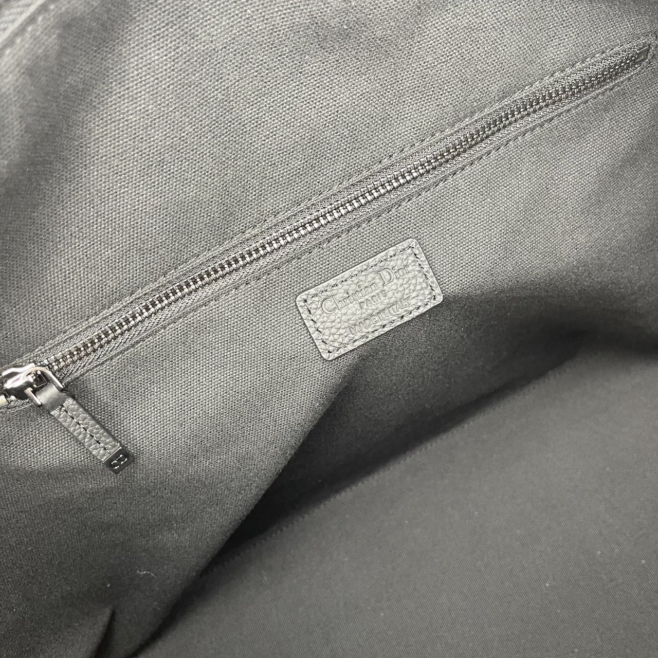 DIOR Weekender 40 Maxi / DIOR Keepall กระเป๋าสะพายใบใหญ่ Maxi Dior Oblique - Men's Fashion จุของได้เยอะ หรูหรามีระดับเป็นเอกลักษณ์