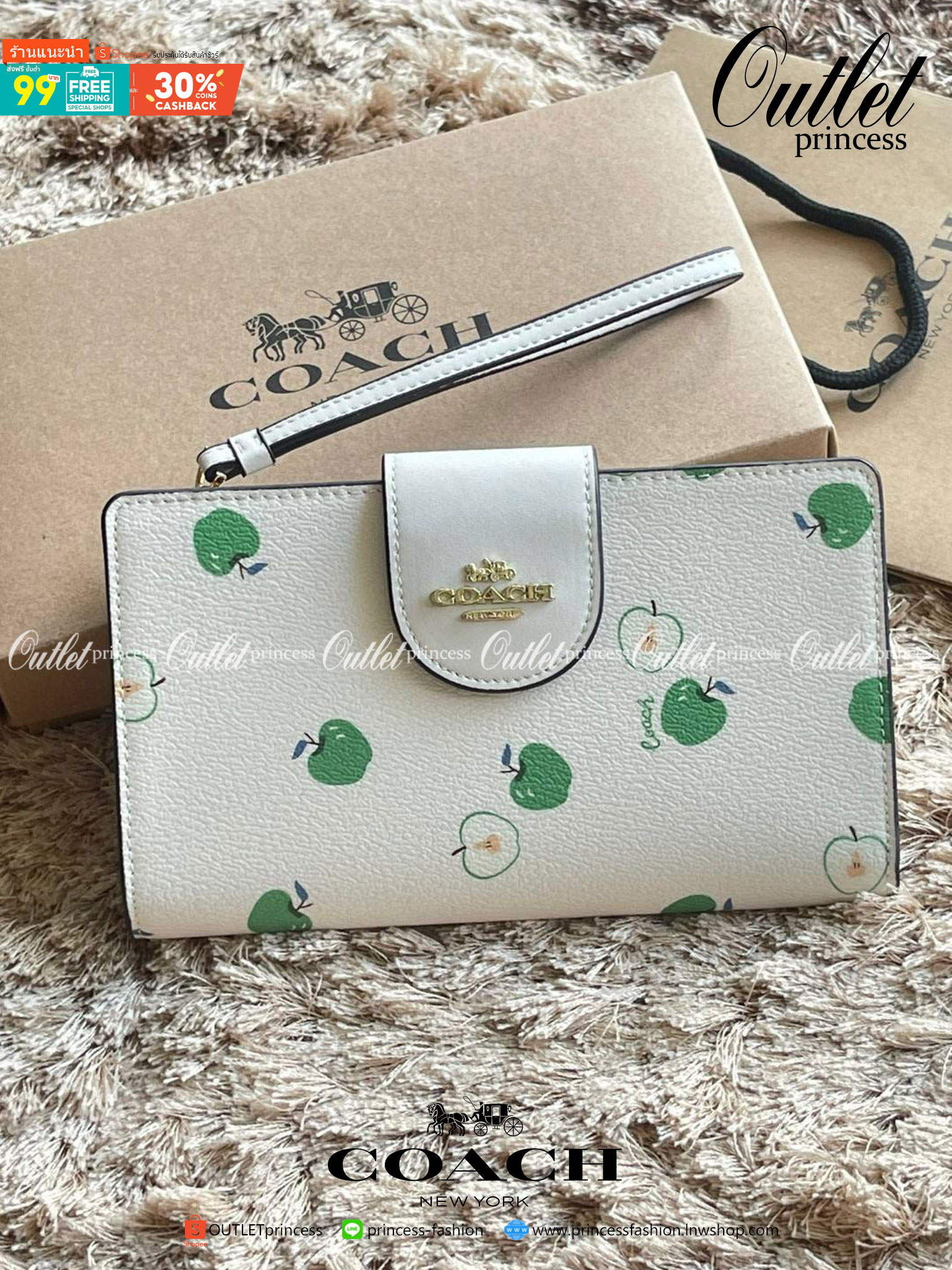 COACH TECH WALLET IN SIGNATURE CANVAS อีกหนึ่ง collection ของกระเป๋าสตางค์ที่ดีไซน์ทันสมัยให้ใช้งานได้แบบครบครัน เป็นกระเป๋าสตางค์ ที่มีช่องสำหรับใส่โทรศัพท์มือถือ ธนบัตร เหรียญ และบัตรต่าง ๆ ใช้งานแบบ2ด้าน เพิ่มความสะดวกสบายด้วยสายคล้องมือ ช่วยให้พกไปไหน