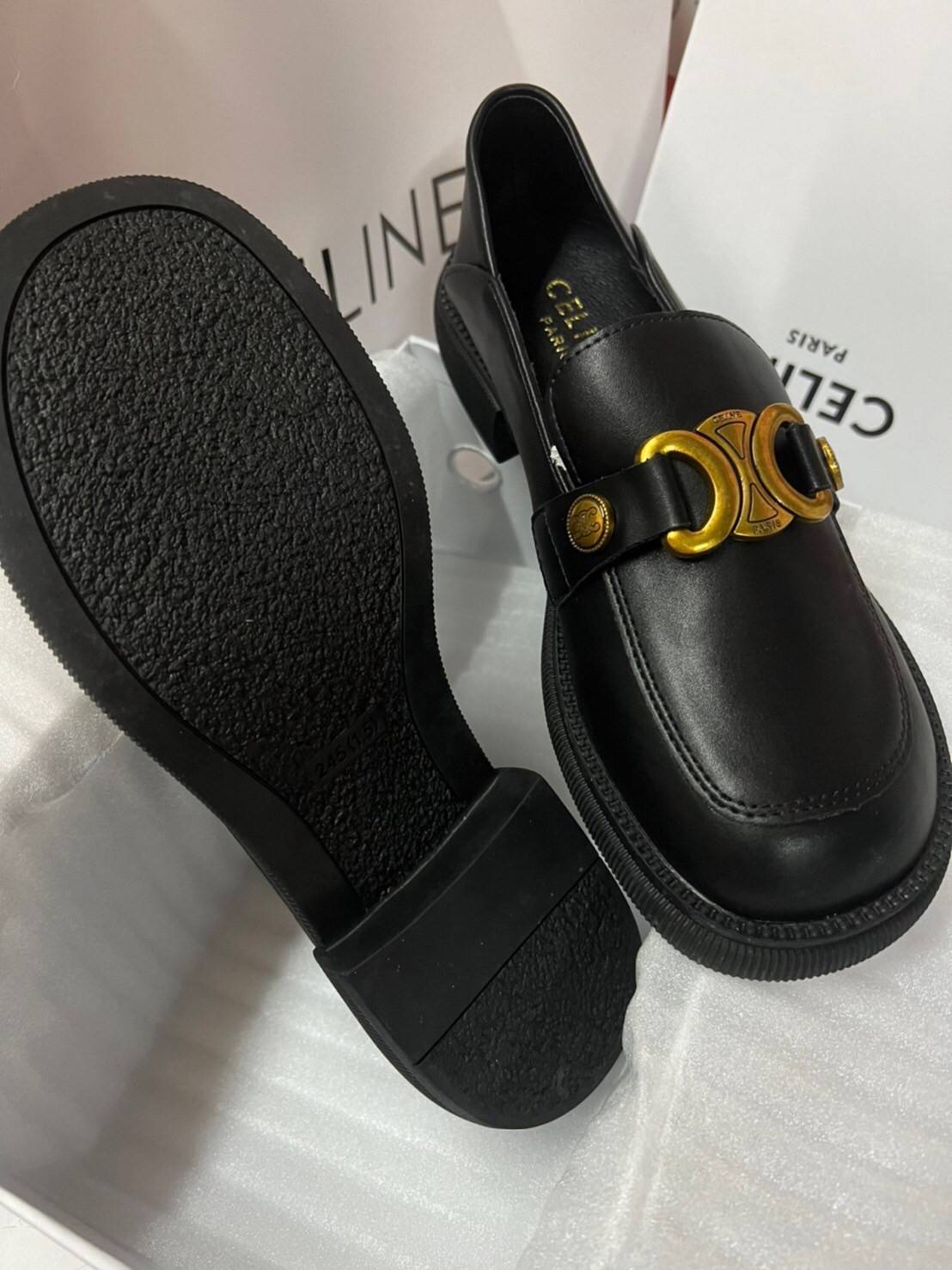 หนังแท้ CELINE LOAFER TRIOMPHE BLACK CALFSKIN LINING / Celine Shoes ภาพสินค้าถ่ายจากงานขายจริง ใช้งานต่างประเทศได้