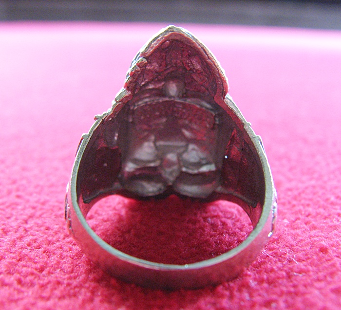 สินค้าหมดค่ะ แหวนเศียรพญาครุฑเนื้อทองขาวมหาอำนาจ โชคลาภ ปลอดภัย พร้อมใบคาถาค่ะ