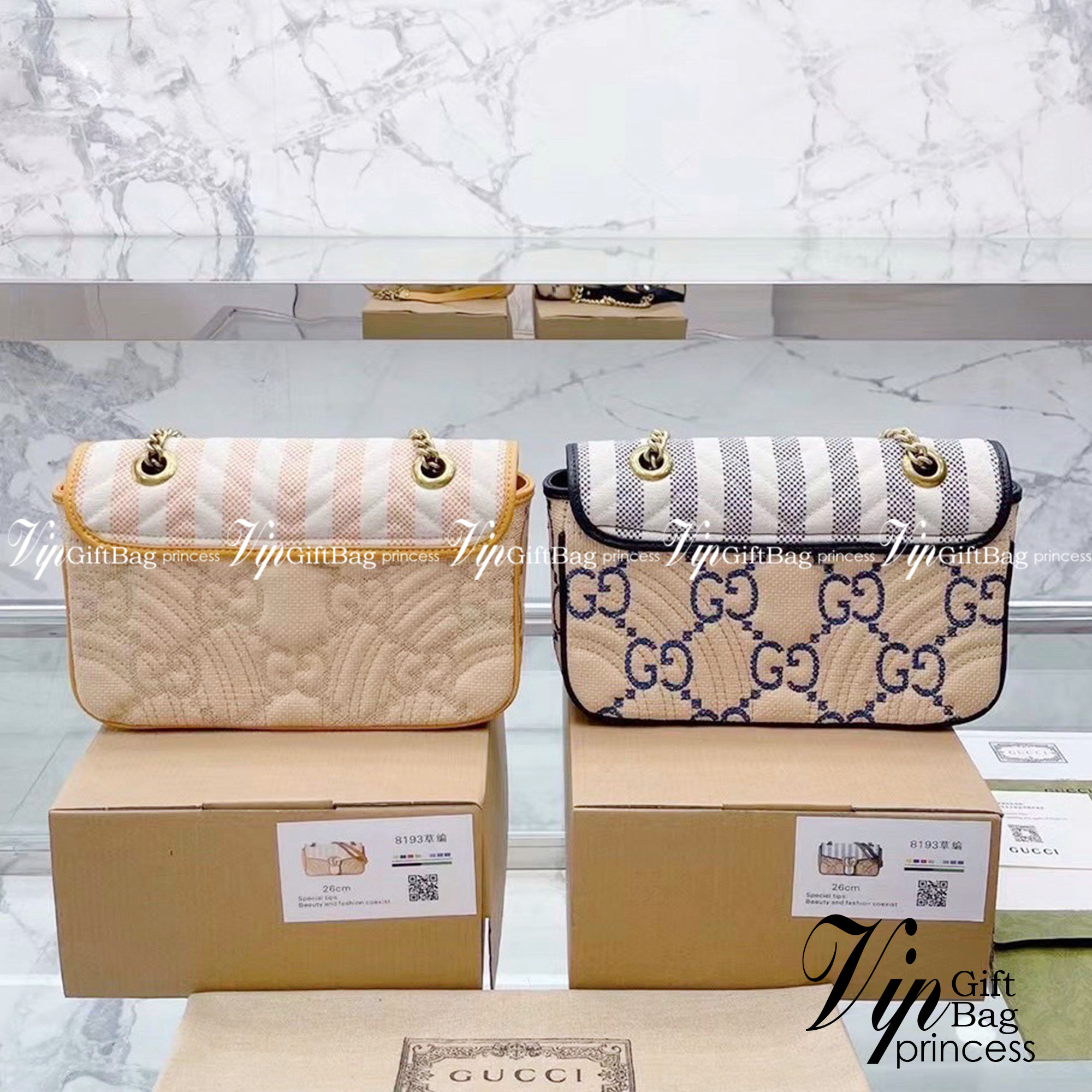 GUCCI GG MARMONT 2.0 FAUX-RAFFIA SHOULDER BAG กระเป๋าสะพายกุชชี่ รุ่นใหม่ล่าสุด ยกระดับความหรู ครอสบอดี้ที่ดีไซน์หรู อัพเลเวล พร้อมเสิร์ฟความสวยตรงถึงบ้านแล้วจ้า สวยตามแบบฉบับ GG สายสะพายโซ่ดึงปรับสั้นยาวได้ งานสวยไม่ต้องพูดเยอะเลยค่า