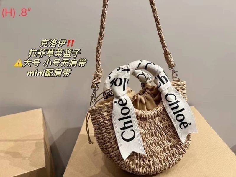 Chloe Straw Handbag Summer Beach Weave / CHLOE woody basket mini bag 8" กระเป๋าสานสไตล์มินิมอล ซับในผ้าอย่างดี มาพร้อมผ้าผูกหูกระเป๋า สวยลงตัวรุ่นนี้ไม่ควรพลาดน้า สวยปังไม่ไหว ภาพสินค้าถ่ายจากงานขายจริง น่ารักมากค่ะ