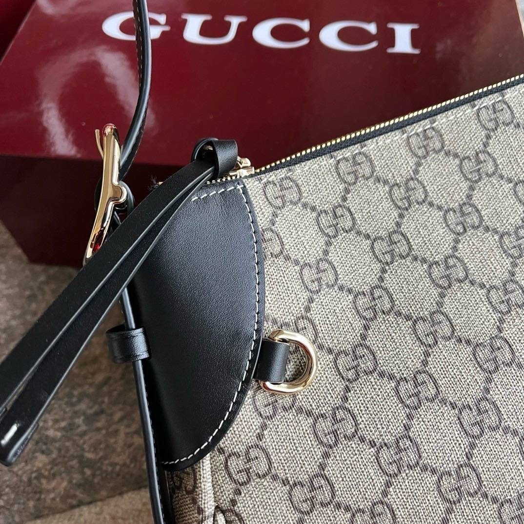 GUCCI GG Emblem medium shoulder bag กระเป๋าสะพายทรงใหม่สวยคลาสสิค เกรดหนังแท้ แคนวาสแท้ พิมพ์ลายคมชัด 🤍 เกรดออริจินอล สลับแท้