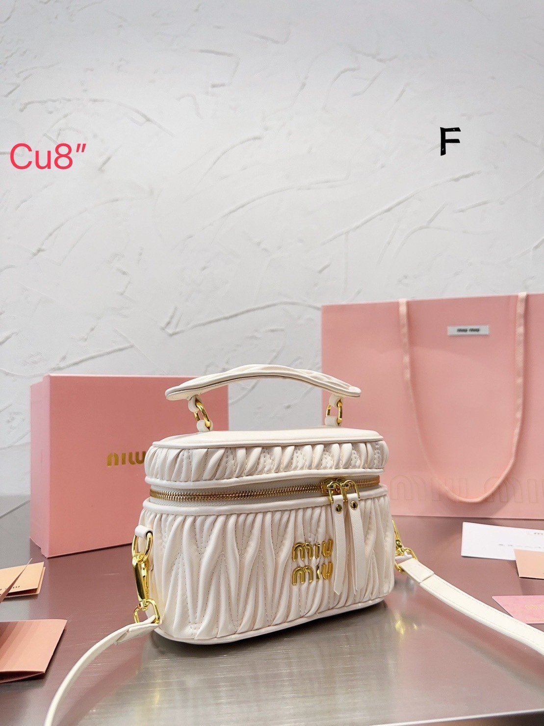 MIU MIU Matelasse nappa leather shoulder bag / MIU MIU BAG พร้อมส่ง 4 สี กระเป๋าสะพายทรงกล่อง ให้ความละมุม ลุคคุณหนูน่ารักสุดๆ คะ