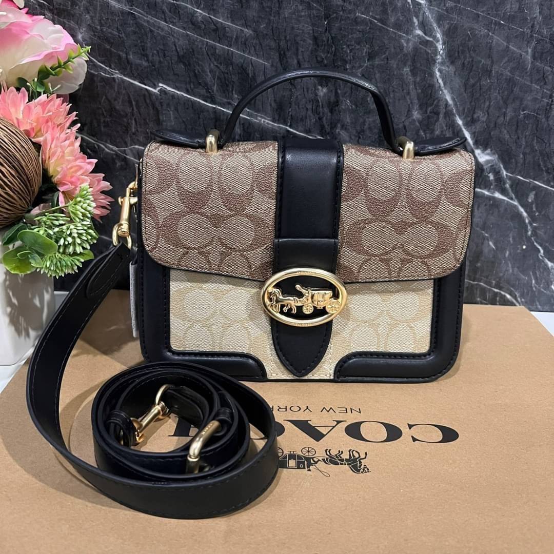 COACH SMALL GEORGIE TOP HANDLE IN BLOCKED SIGNATURE CANVAS ((6504//0468//6192//6015)) compact body portable shoulder bag 🌈ห้ามพลาด รุ่นแนะนำค่าา! พร้อมส่งทันที! กระเป๋าหิ้ว//สะพายข้างได้ วัสดุหนังแท้ 🔺หนึ่งใบทำลายหนังผสมกัน3แบบได้ลงตัวสวยง