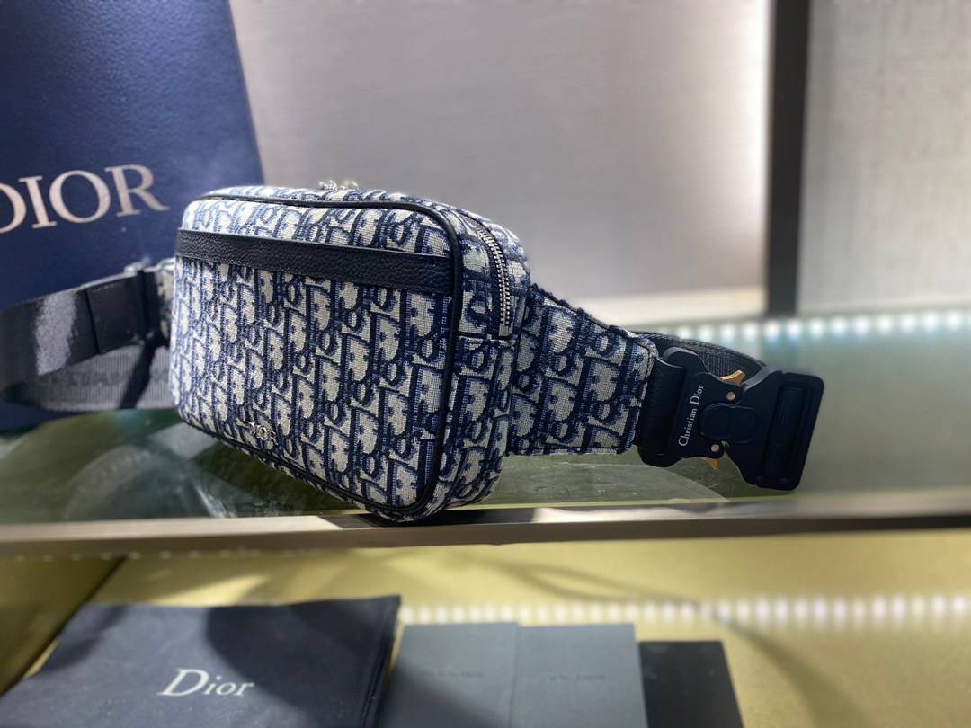 หนังแท้ DIOR BEIGN AND OBLIQUE JACQUARD WAIST BAG / DIOR Belt Bag พร้อมส่งที่ไทย งานหนังแท้และผ้าแจ็คการ์ดออริจินอล ภาพสินค้าถ่ายจากงานขายจริง ใช้งานต่างประเทศได้
