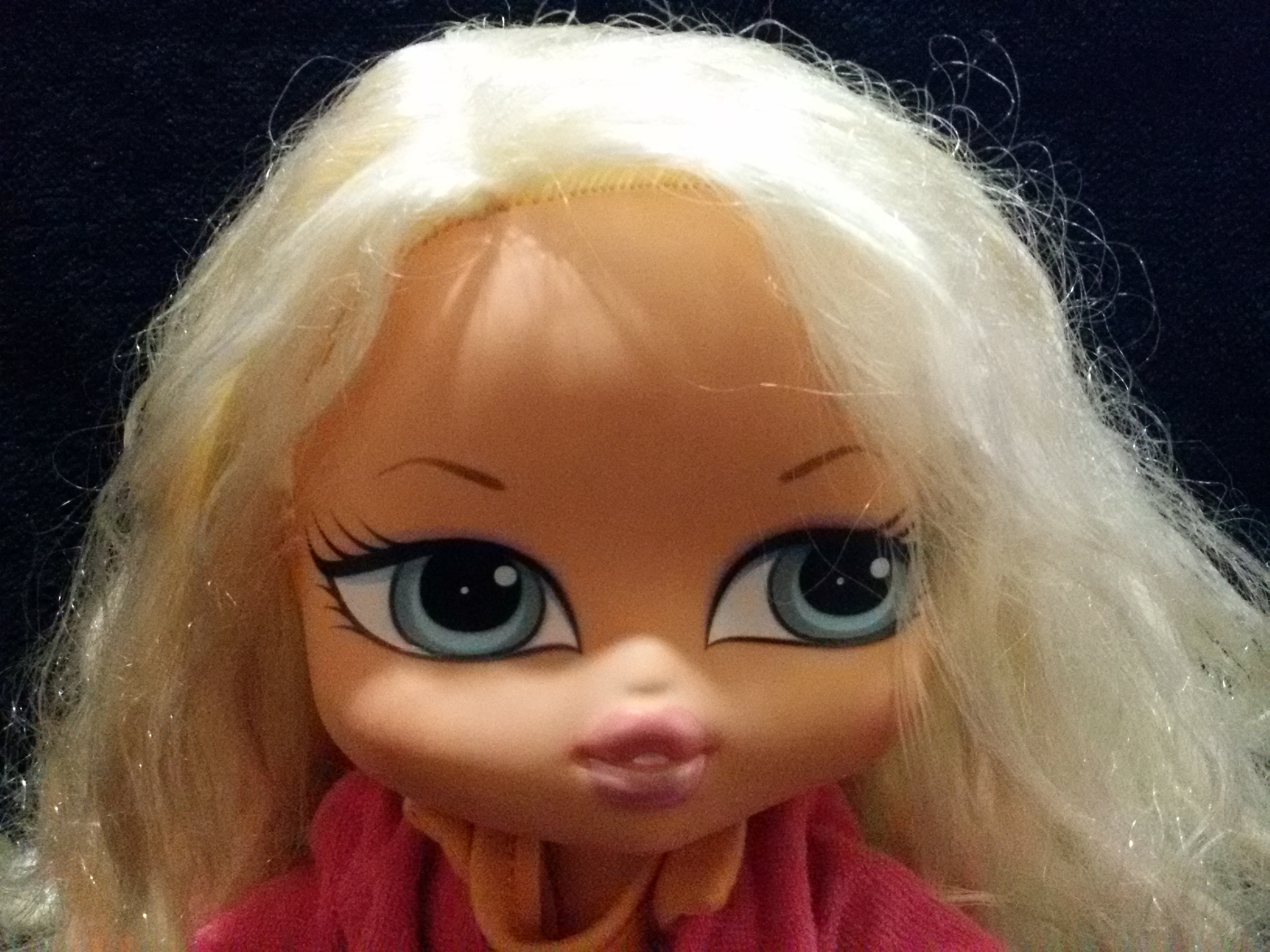 ตุ๊กตา Big Babyz Bratz Doll Summer Beach 2006 MGA - Cloe มือสองสภาพดีค่ะ