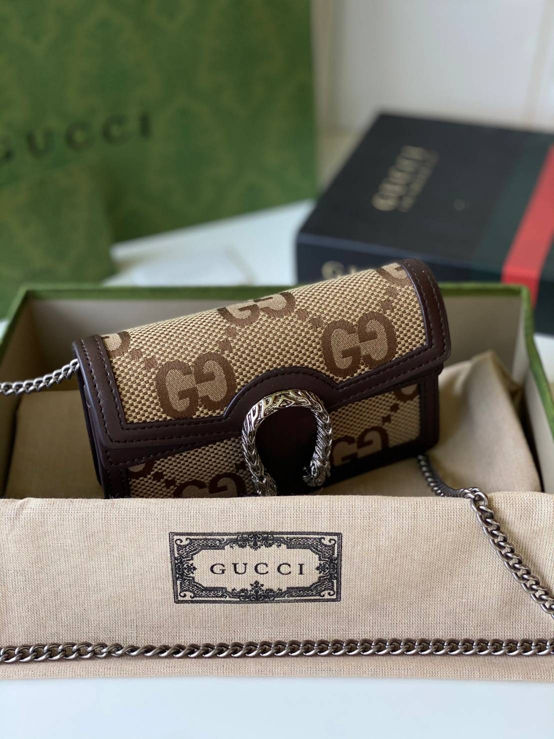 หนังแท้ GUCCI Dionysus mini bag / GG Shoulder bag / GG Denim Dionysus พร้อมส่งที่ไทย กระเป๋าสะพายข้างหนังแท้ เกรดหนังคุณภาพดียิ่งใช้หนังยิ่งสวย โทนสีน่าใช้มากก มาในดีไซน์คลาสสิคเรียบหรูเข้ากับทุกลุ๊คแบบไม่มีเอ้าท์ พร้อมส่งที่ไทย ภาพสินค้าถ่ายจากงานขายจริง