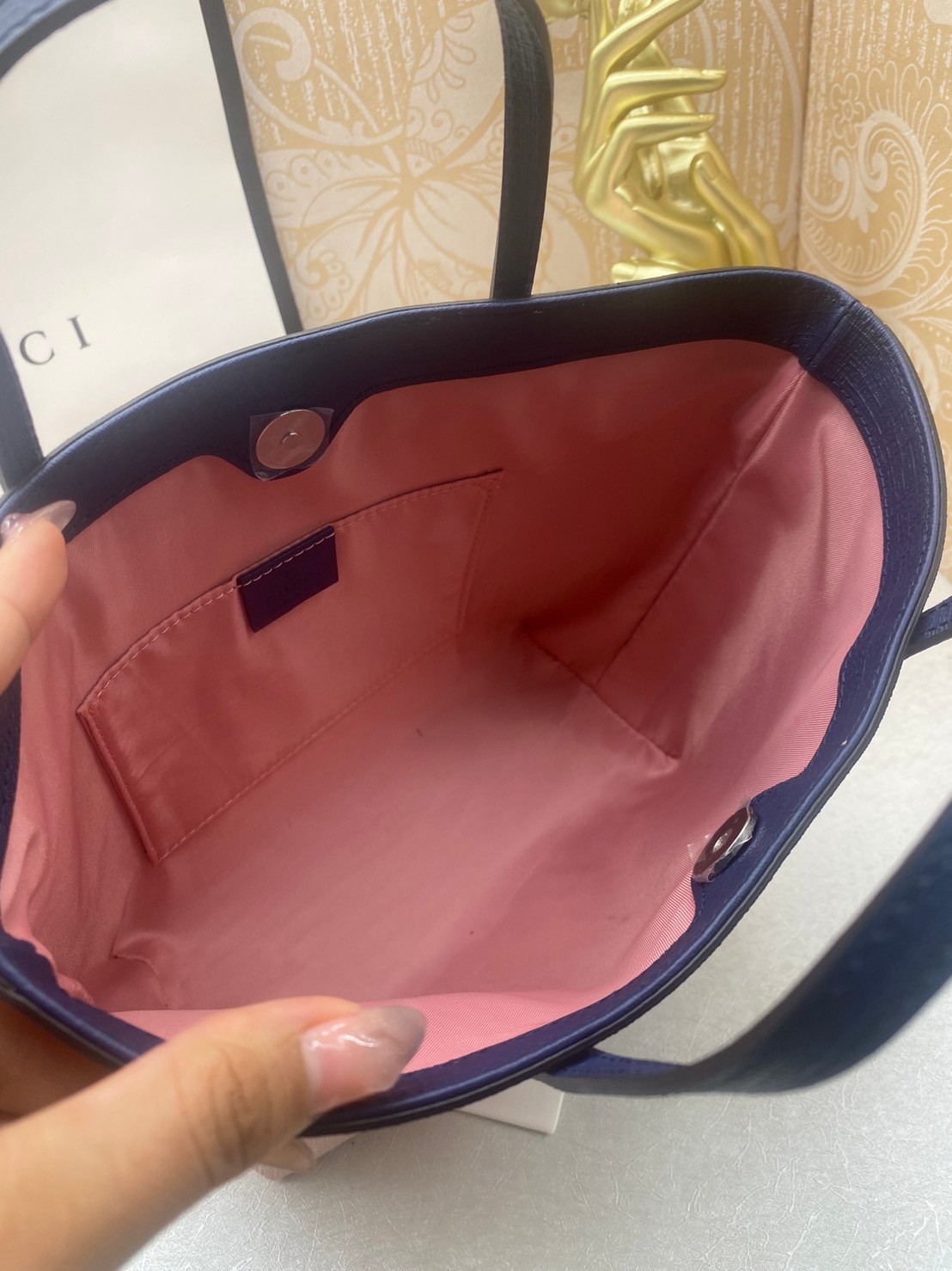 GUCCI Children's tote bag / Gucci kid tote / Gucci bag พร้อมส่งสต๊อกแน่น กับกระเป๋าโท้ทคิดท์ ไซส์น่ารักน่าใช้ ฮอตไม่หยุด เด็ดทุกดีไซน์ มีลายเข้าใหม่มากกว่าในรูปนะคะ **สินค้าเกรดออริจินอล 1:1 สลับแท้