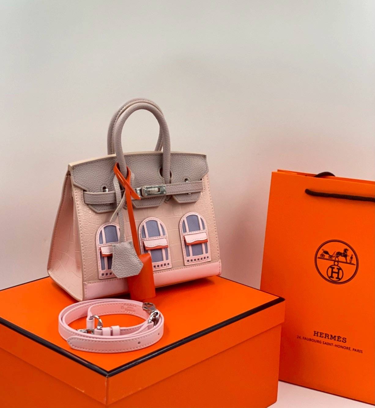 ORI หนังแท้ | Hermes Birkin Bag Faubourg 20cm รุ่นลิมิเต็ด กระเป๋าสะพายที่สุดแห่งหรูหราลัคชู นิยามของความสง่างามเหนือกาลเวลา แบรนด์เนมในฝัน งดงามดั่งเจ้าหญิง แบรนด์ที่บ่งบอกถึงฐานะและรสนิยมของคุณ