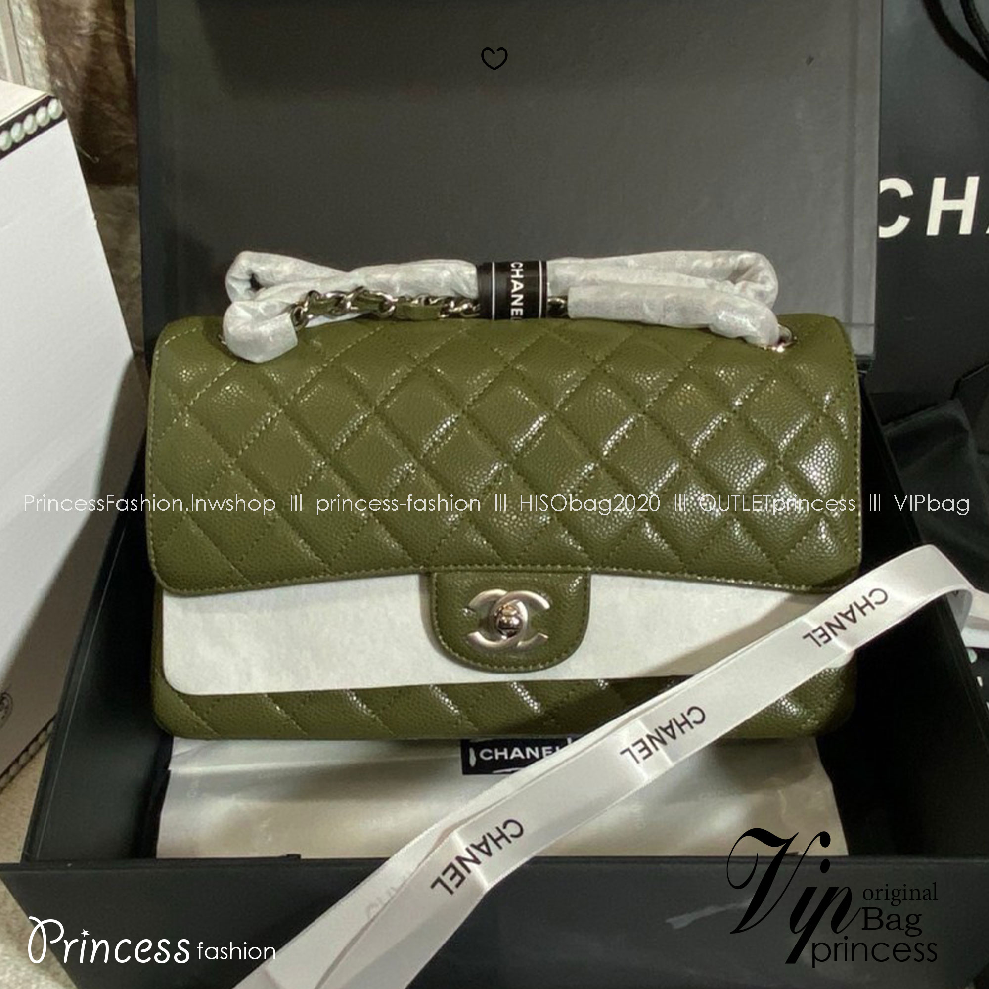CHANEL Classic Medium Flap Bag กระเป๋าสะพายคลาสสิกรุ่นยอดนิยมตลอดกาล ดีไซน์เรียบหรูหราขับผิว งานหนังแท้สวยมาก มีอะไหล่เงินและทอง สุดยอดเดอะเบสท์ไอเท็ม